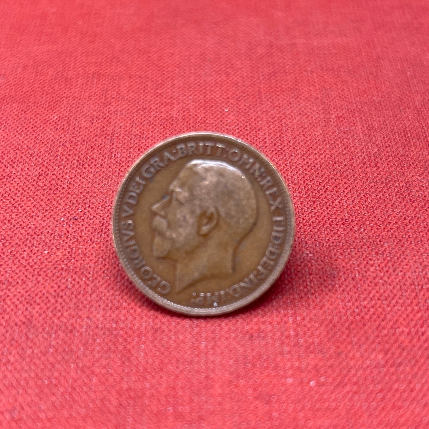 Discover the King George V Farthing, minted from 1911 to 1936. Featuring the iconic Britannia design and King George V's portrait, these historic bronze coins are perfect for collectors and history enthusiasts.