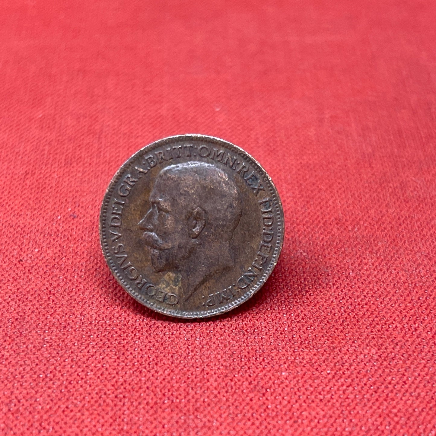 Discover the King George V Farthing, minted from 1911 to 1936. Featuring the iconic Britannia design and King George V's portrait, these historic bronze coins are perfect for collectors and history enthusiasts.