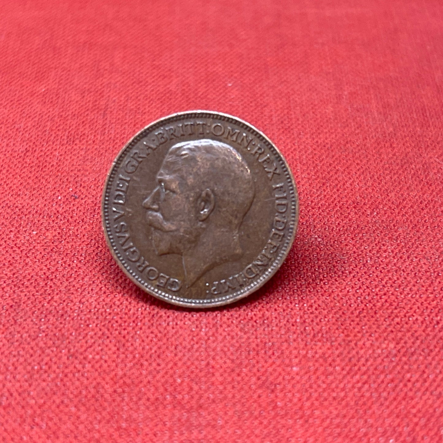 Discover the King George V Farthing, minted from 1911 to 1936. Featuring the iconic Britannia design and King George V's portrait, these historic bronze coins are perfect for collectors and history enthusiasts.