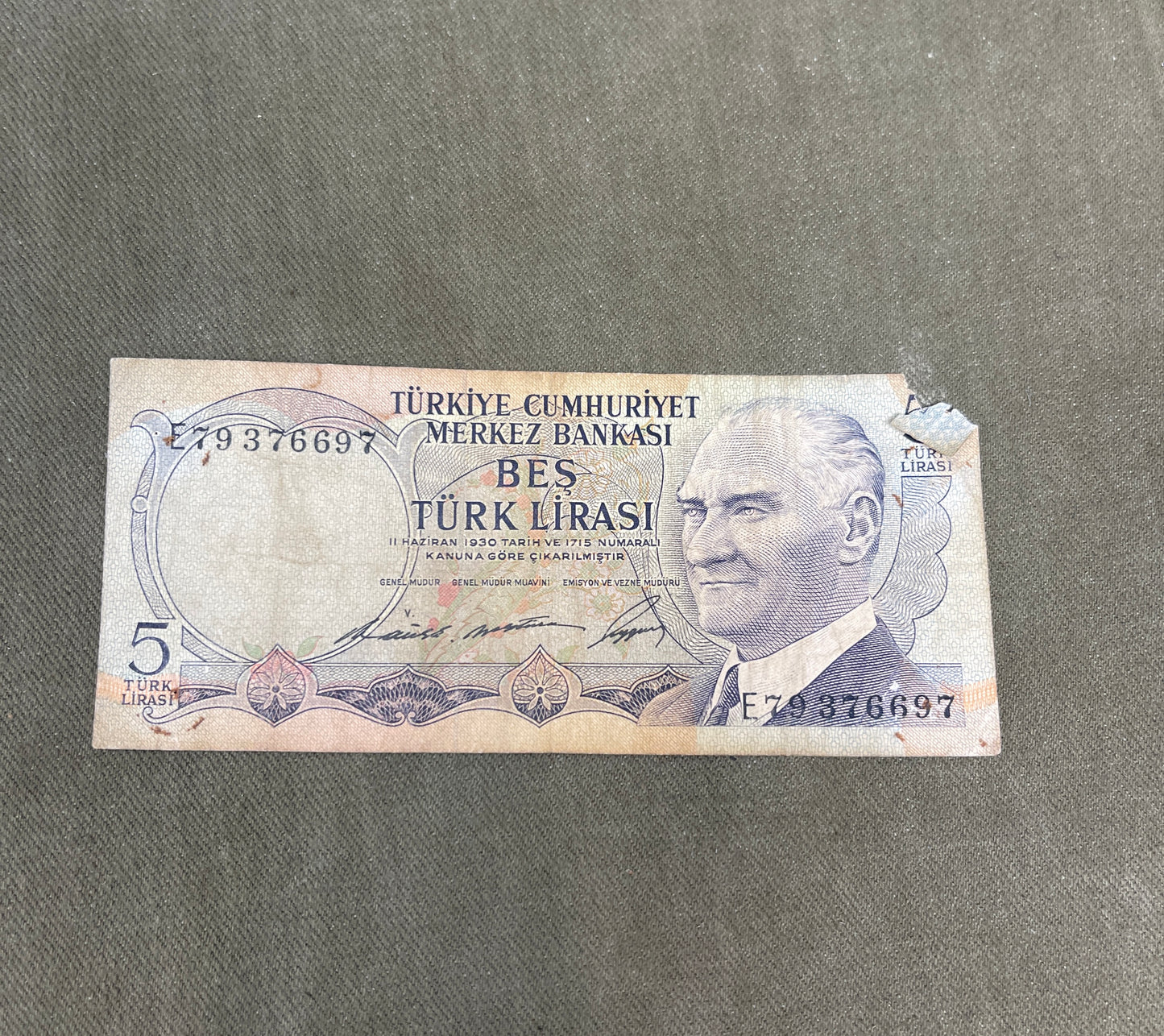 Collection of Vintage Turkish Banknotes – Mixed Denominations