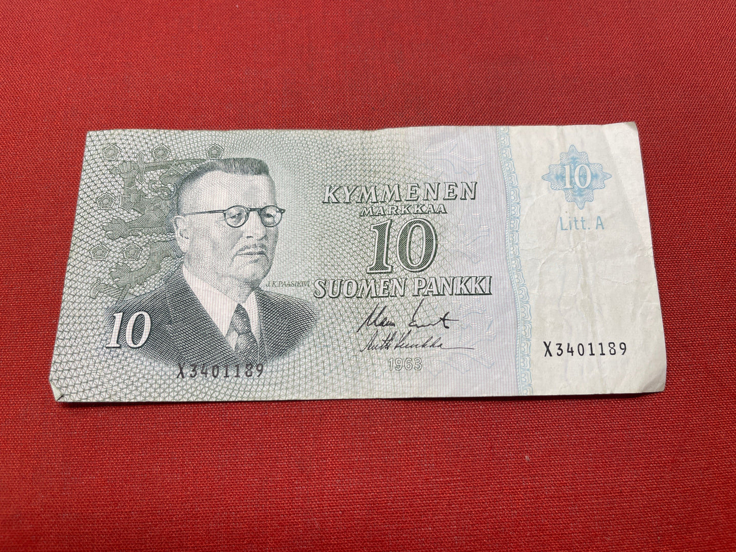 10 Finnish Markkaa banknote Serial X3401189