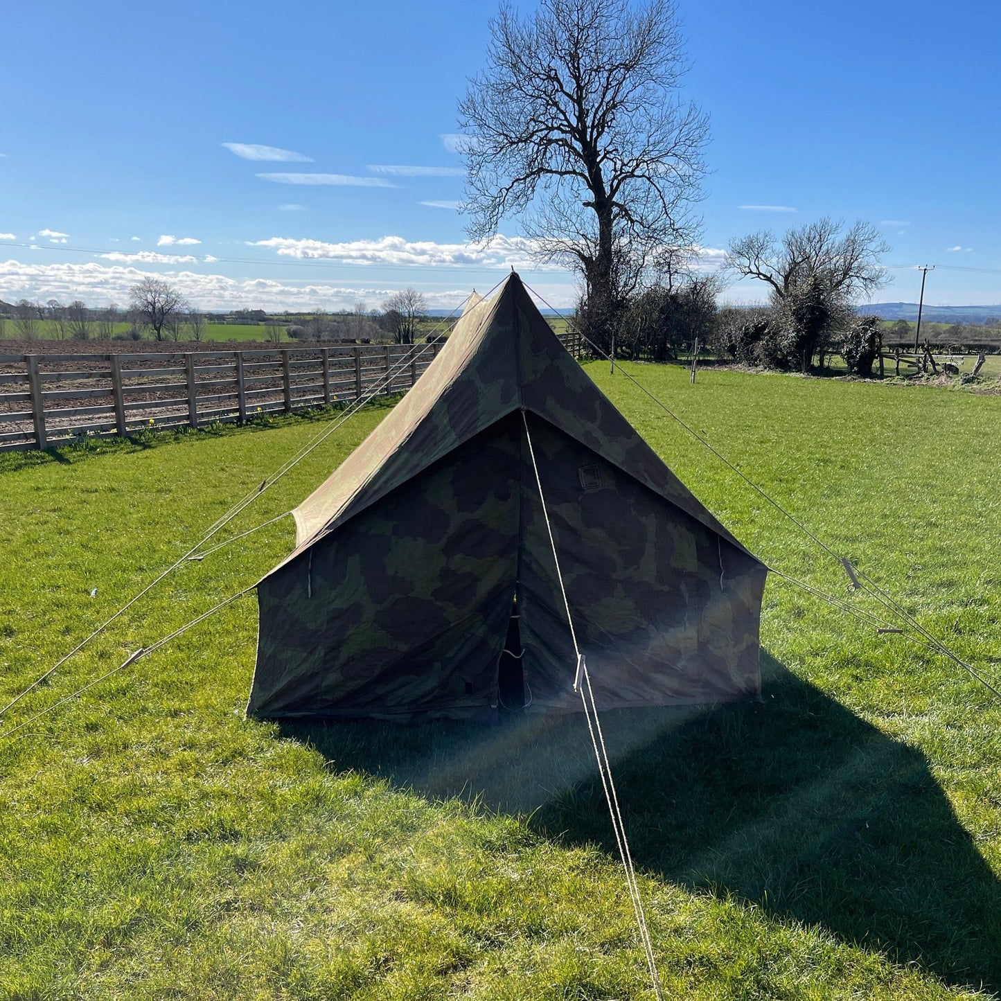 British Airborne Tent Light Patrol. Cat NO AD 8610