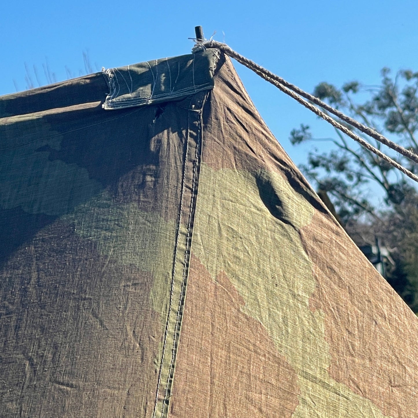 British Airborne Tent Light Patrol. Cat NO AD 8610