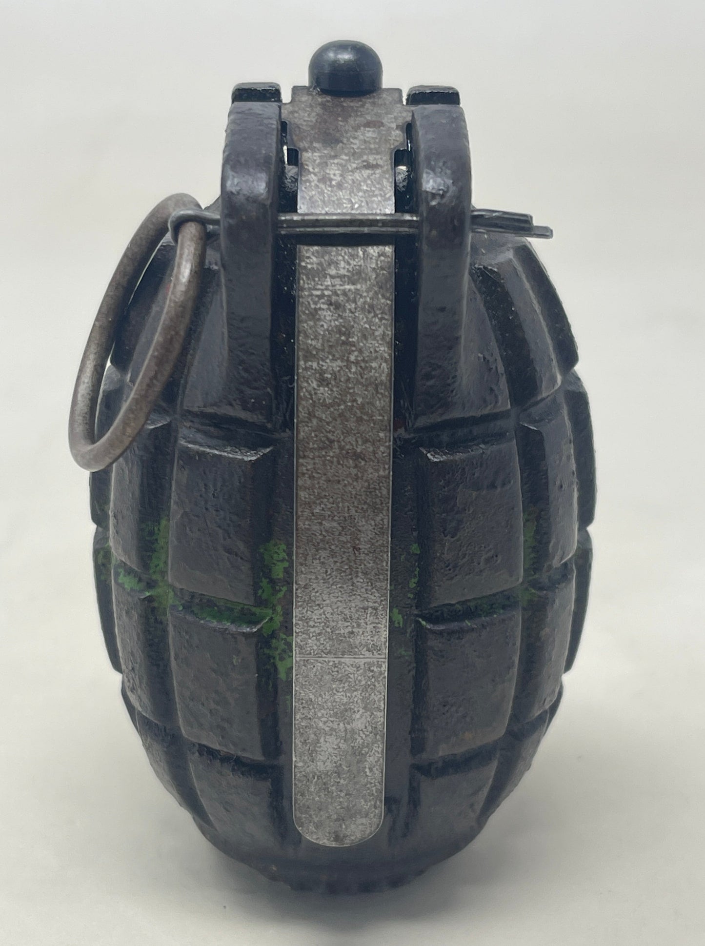 WW2 British N° 36 Mills Grenade with 1943 Dated Base.