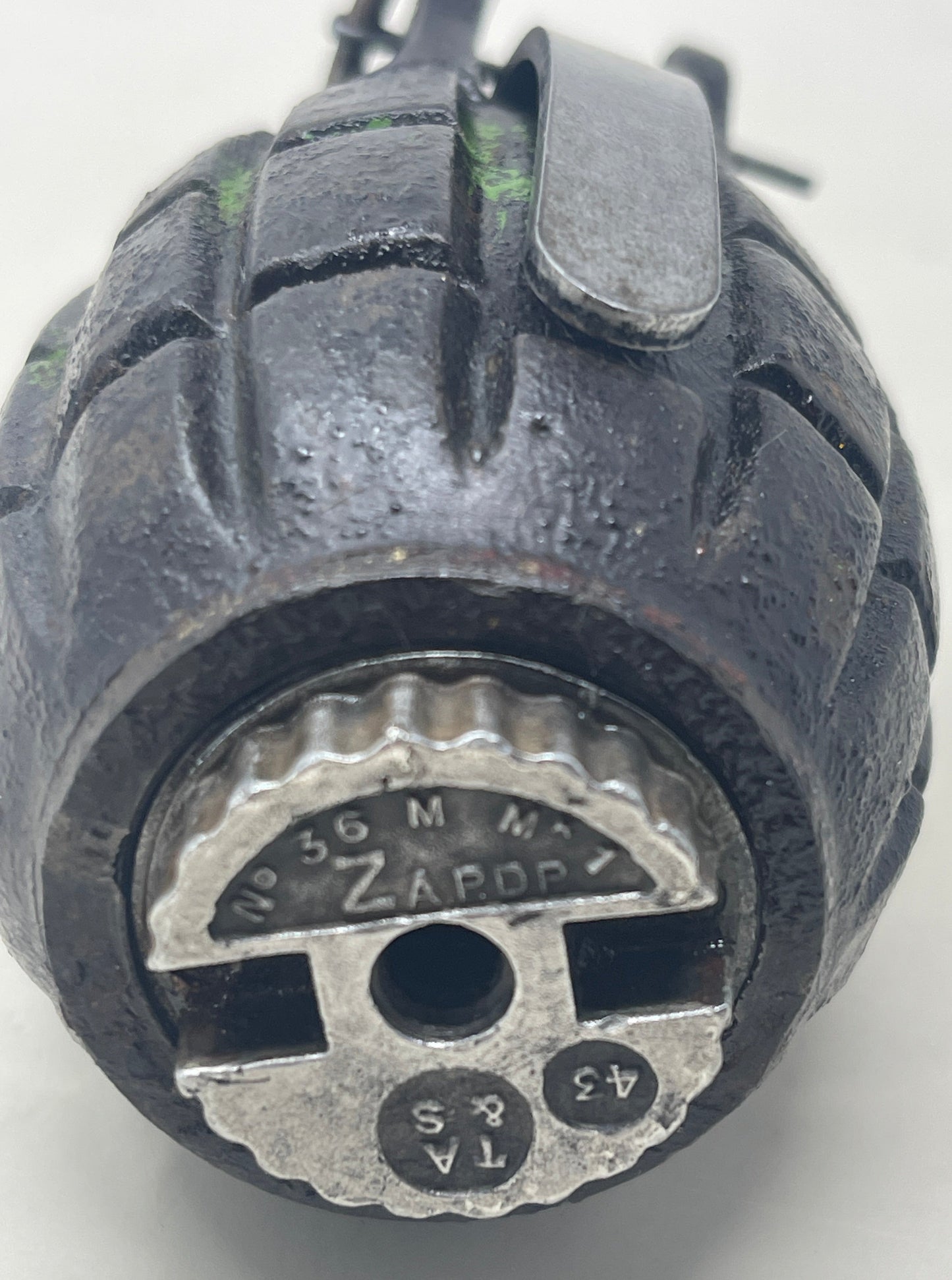 WW2 British N° 36 Mills Grenade with 1943 Dated Base.