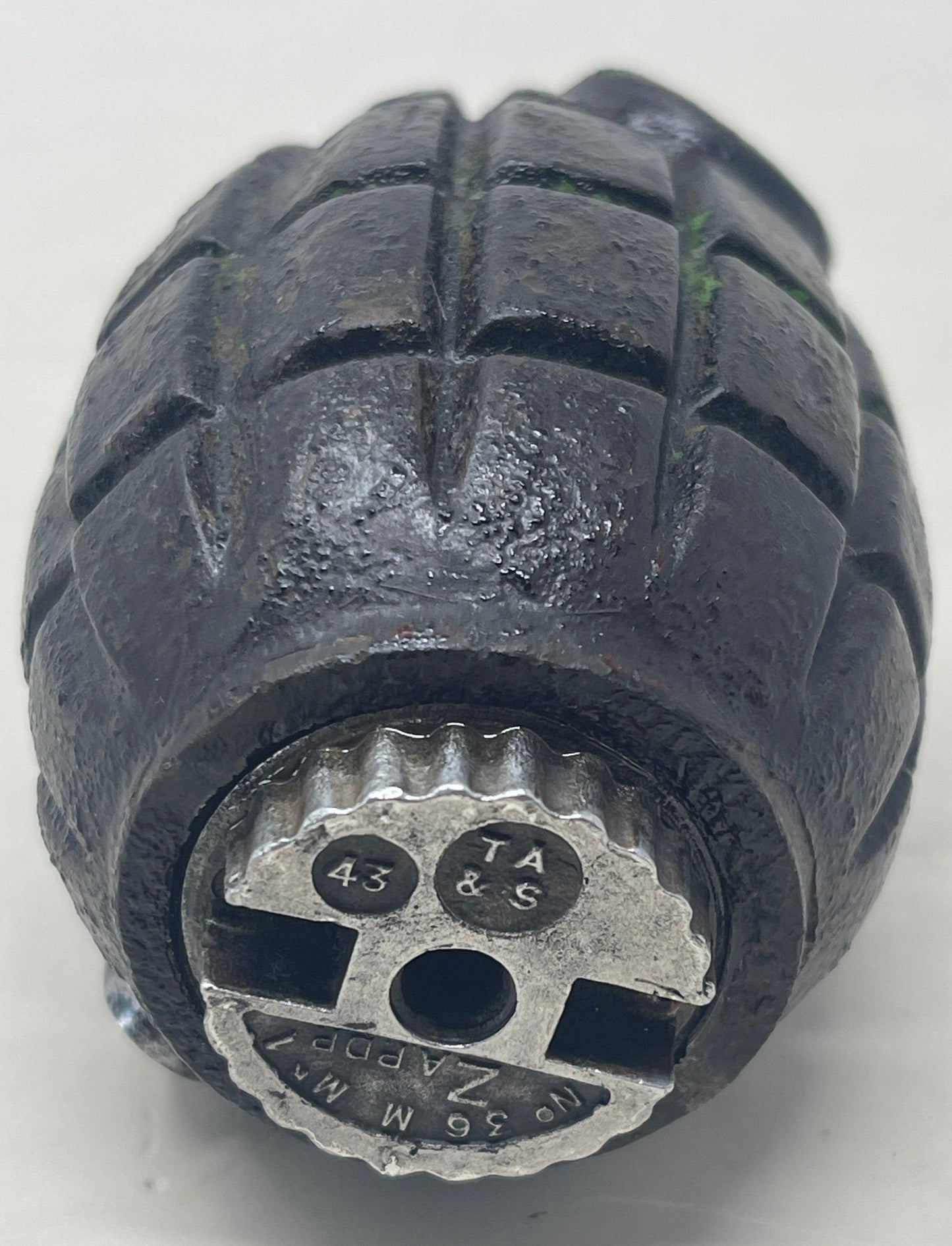 WW2 British N° 36 Mills Grenade with 1943 Dated Base.