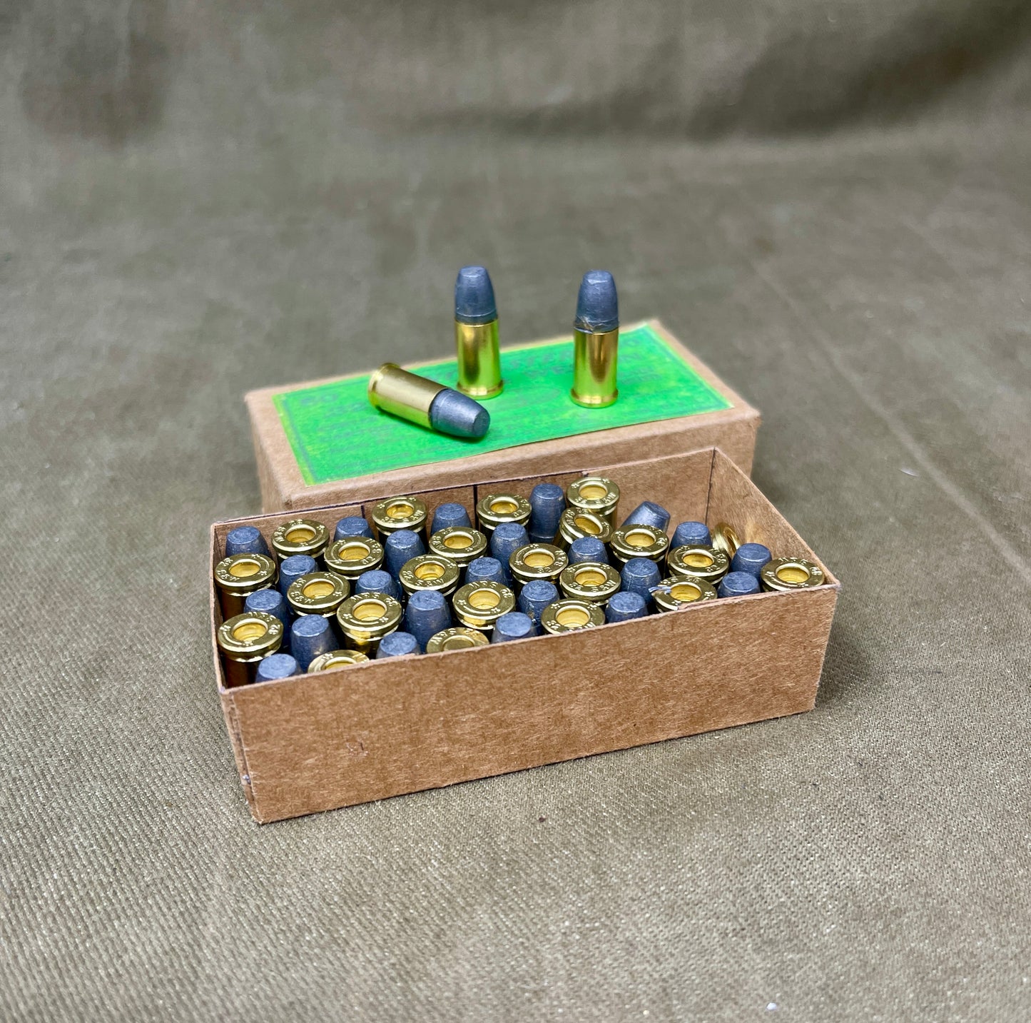 50 x INERT .32 Smith & Wesson Cartridges in Handmade Reproduction Box