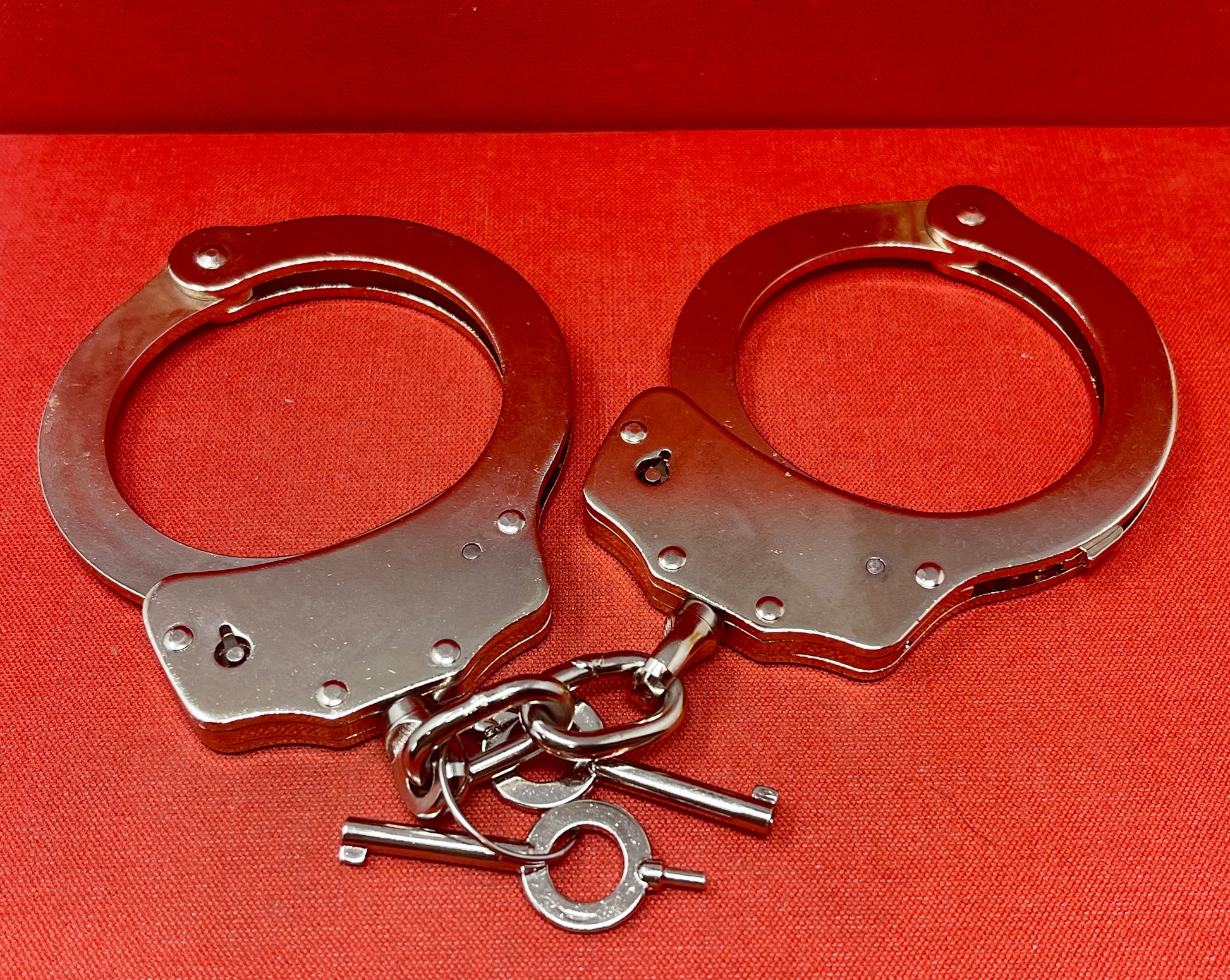 Heavy Duty Handcuffs