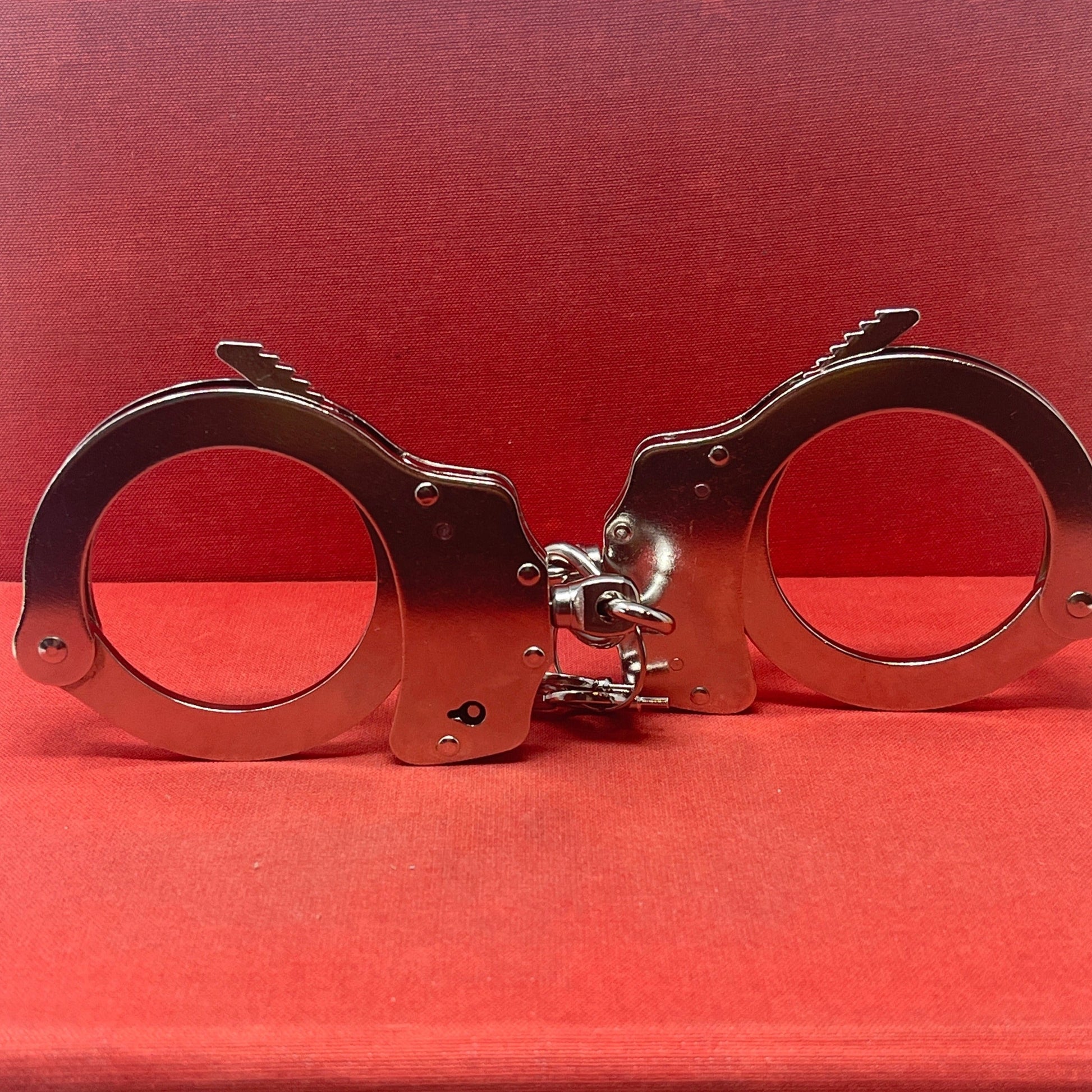 Heavy Duty Handcuffs