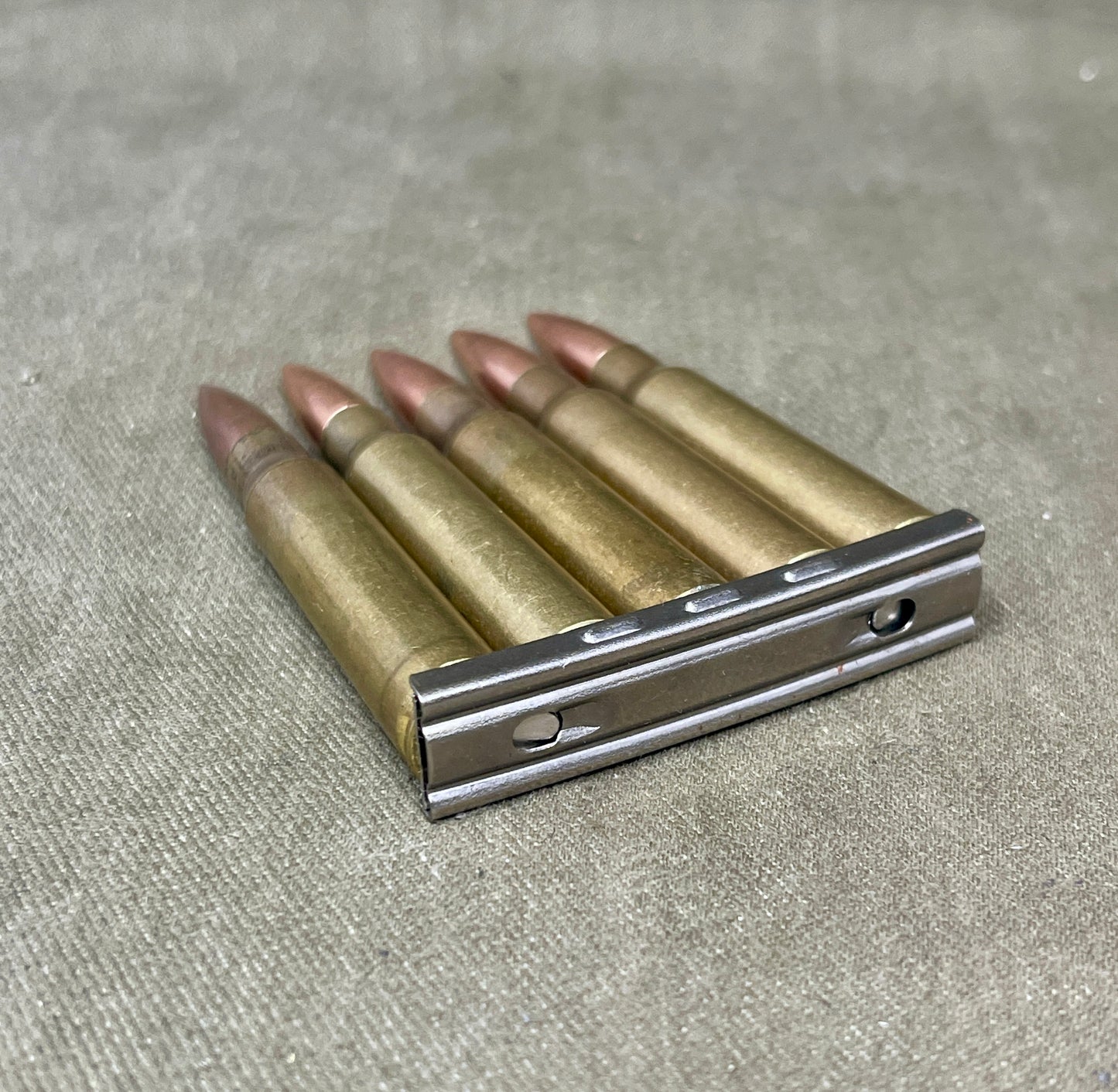 5 × INERT 7.92×57mm Rounds on Original Stripper Clip — Deactivated Display Set
