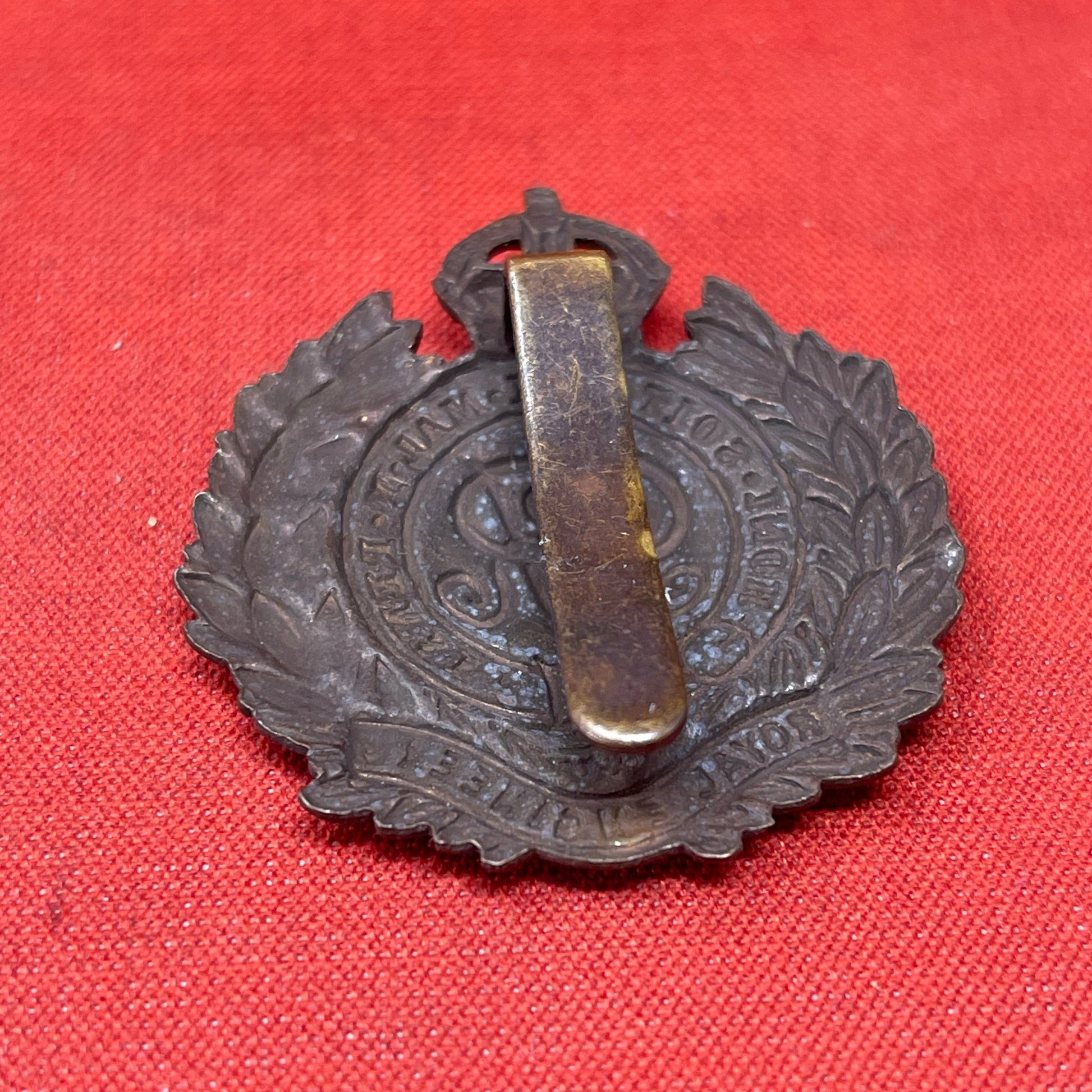 WWI Royal Engineers Non Voided Economy Cap Badge King George V