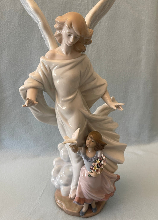 Lladró Guardian Angel-1997 Lladro Collector Society