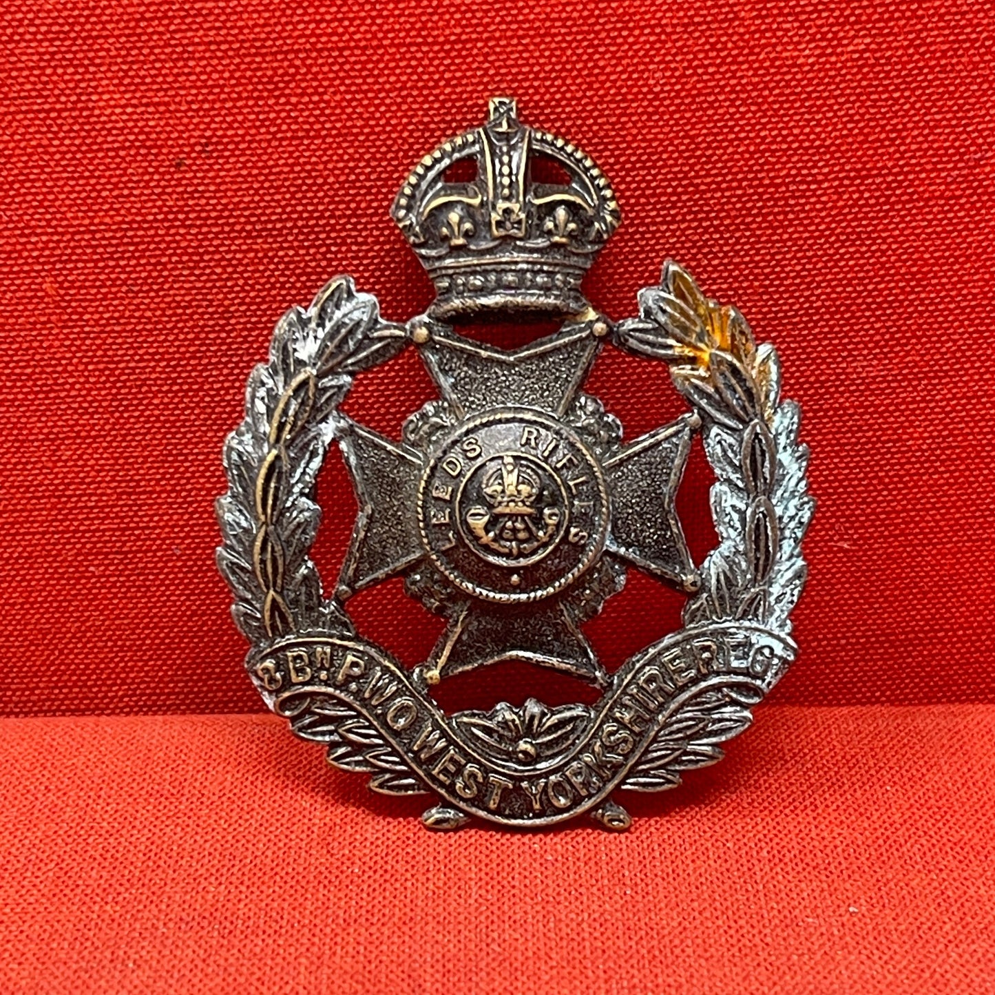 8th Bn P.W.O West Yorkshire Regiment Cap Badge