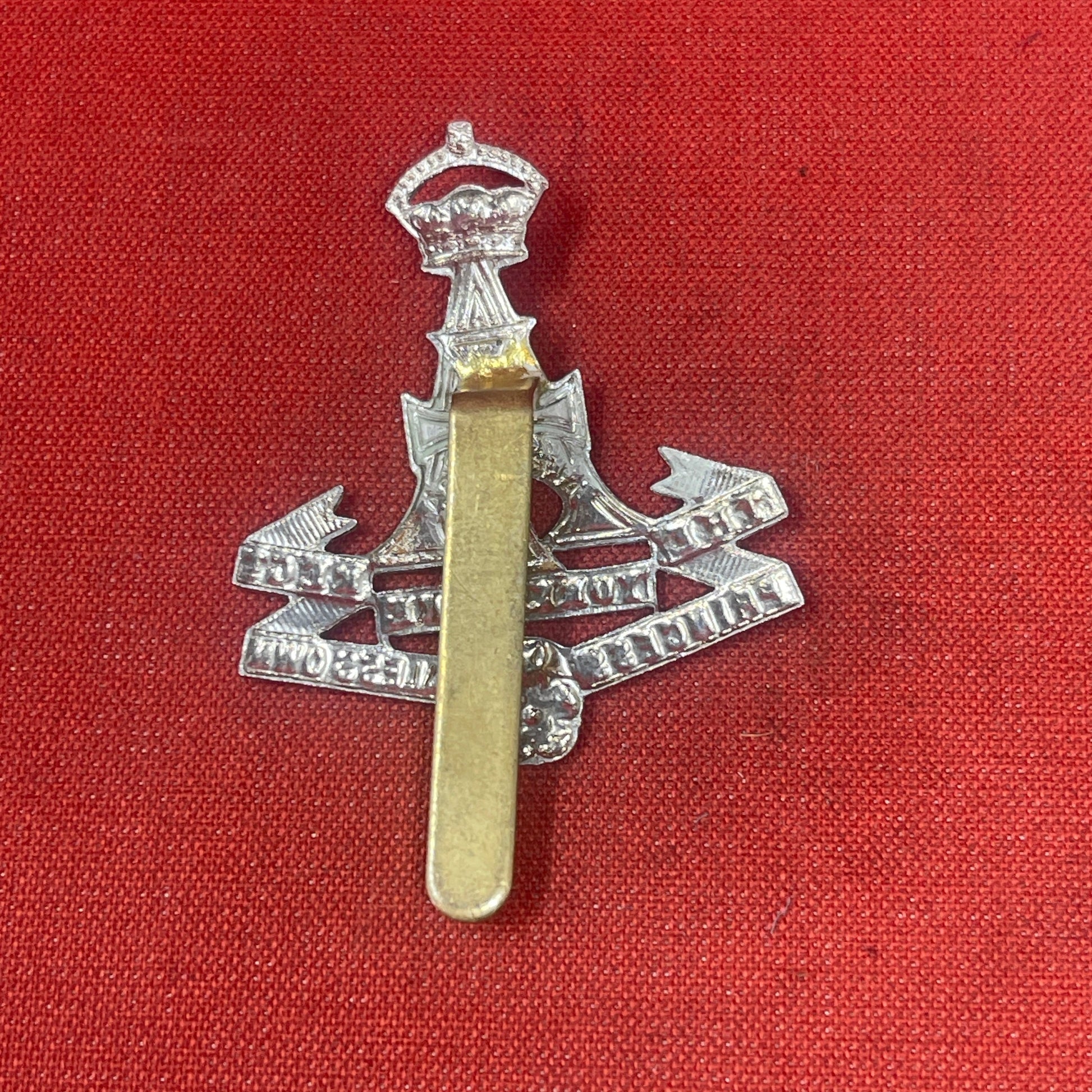 THE YORKSHIRE REGIMENT (PRINCESS OF WALE’S OWN) CAP BADGE