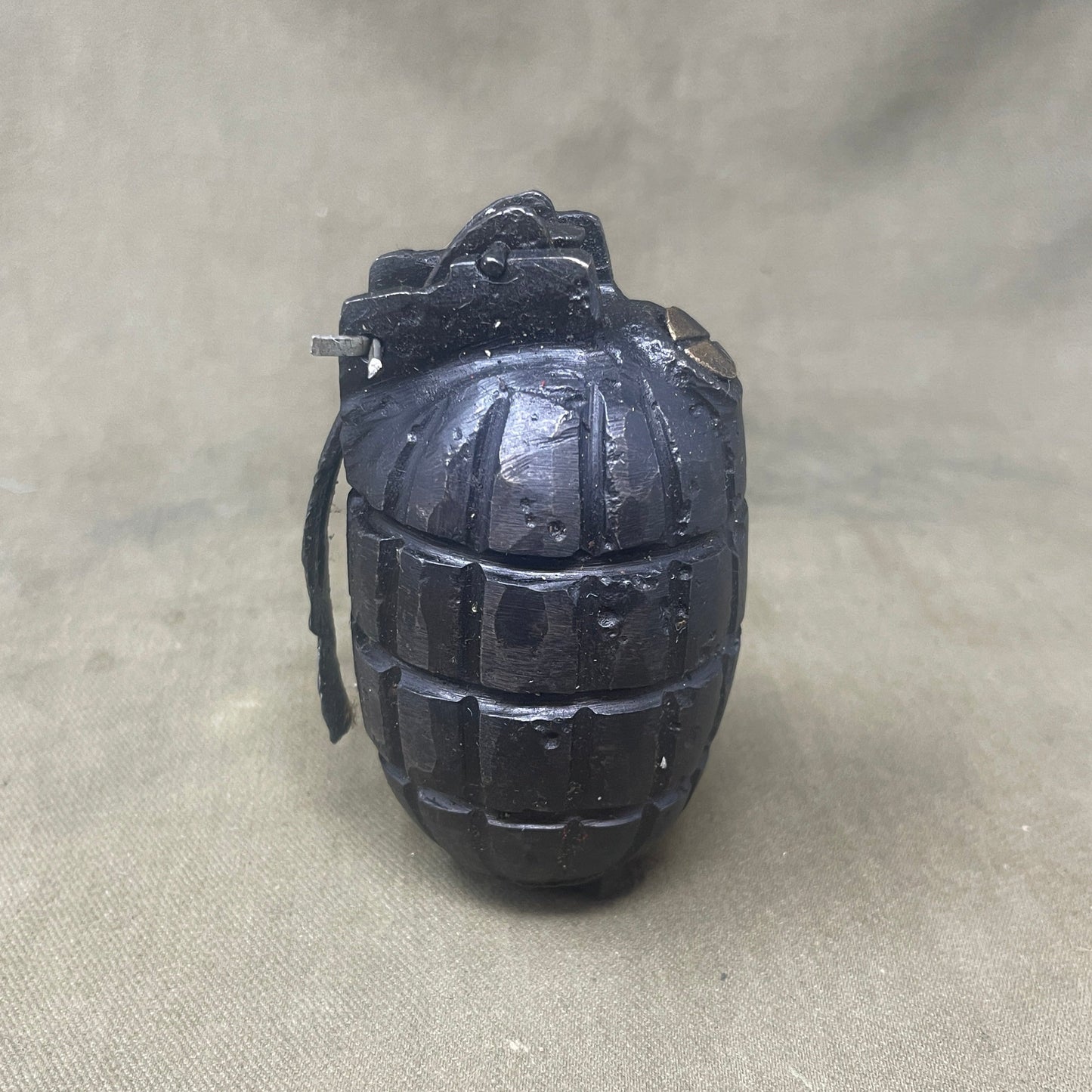 WW2 British N° 36 Mills Grenade with 1943 Dated Base.