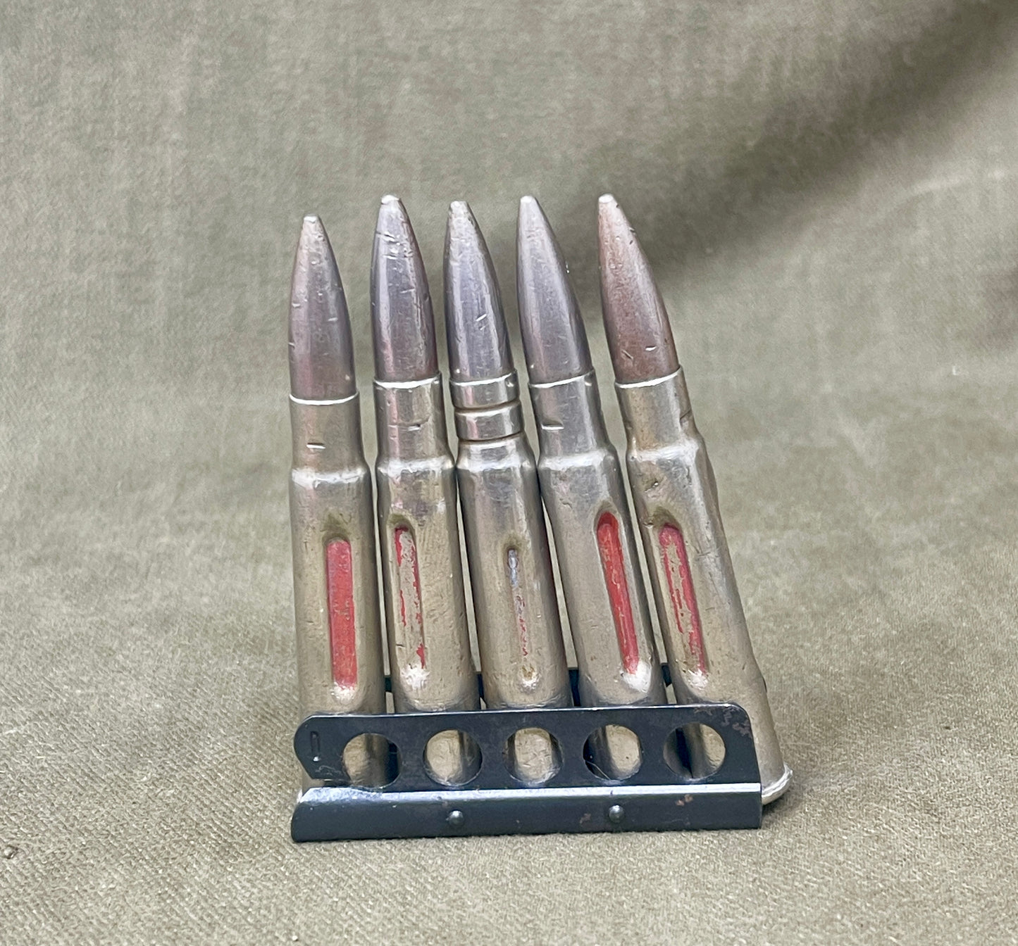 Charger of Five Mk6 .303 Drill Rounds – RL Royal Laboratory | Original British Drill Ammunition