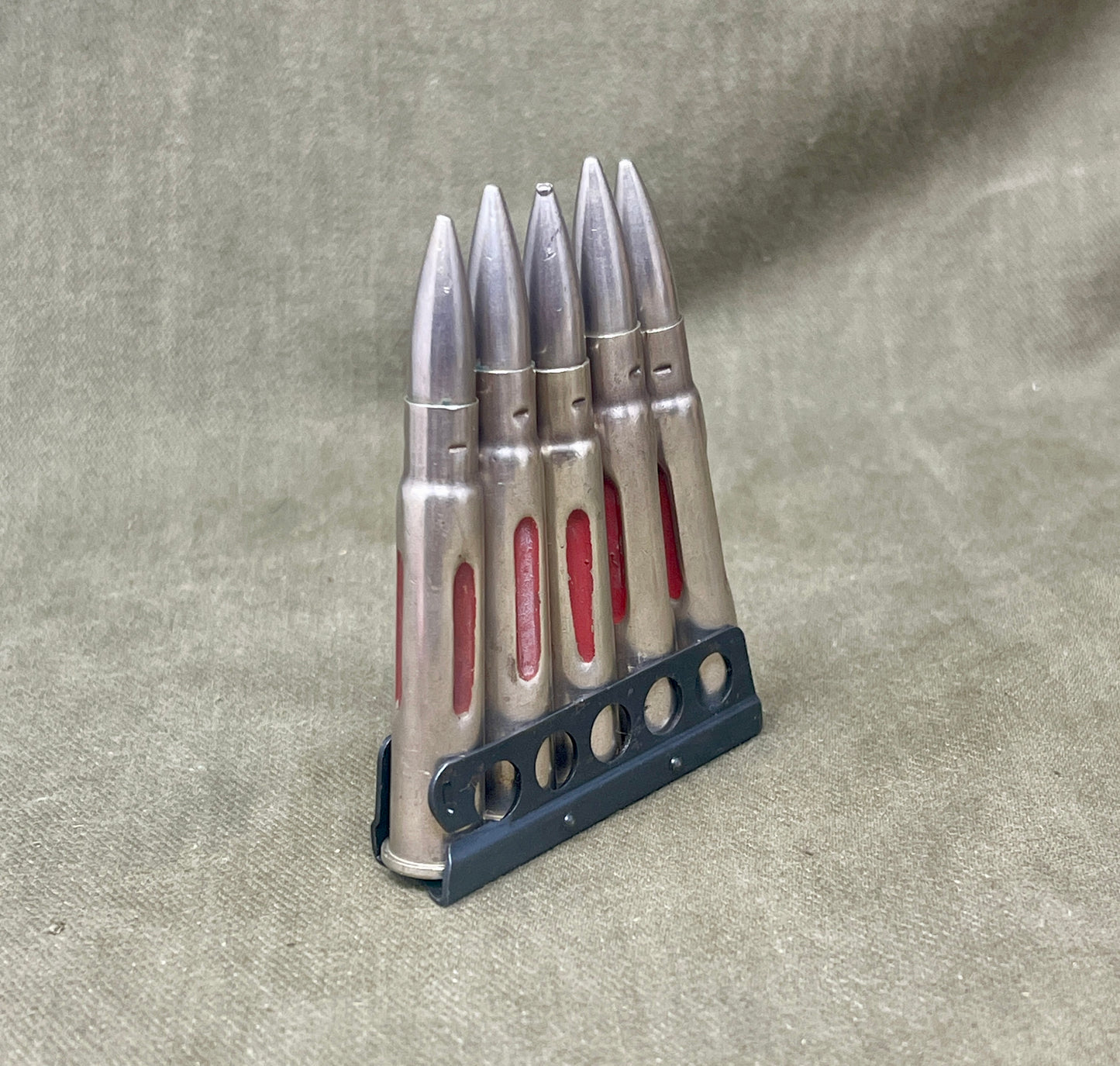 Charger of Five Mk6 .303 Drill Rounds – RL Royal Laboratory | Original British Drill Ammunition