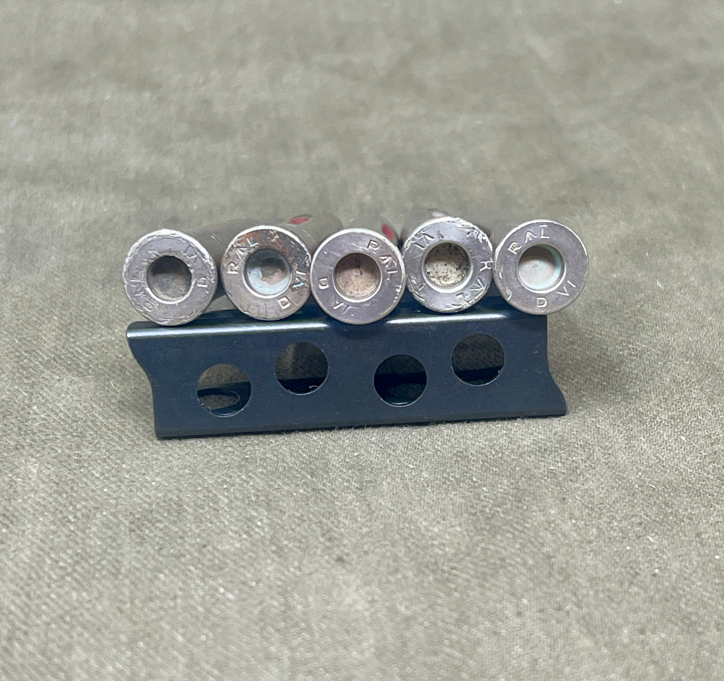 Charger of Five Mk6 .303 Drill Rounds – RL Royal Laboratory | Original British Drill Ammunition