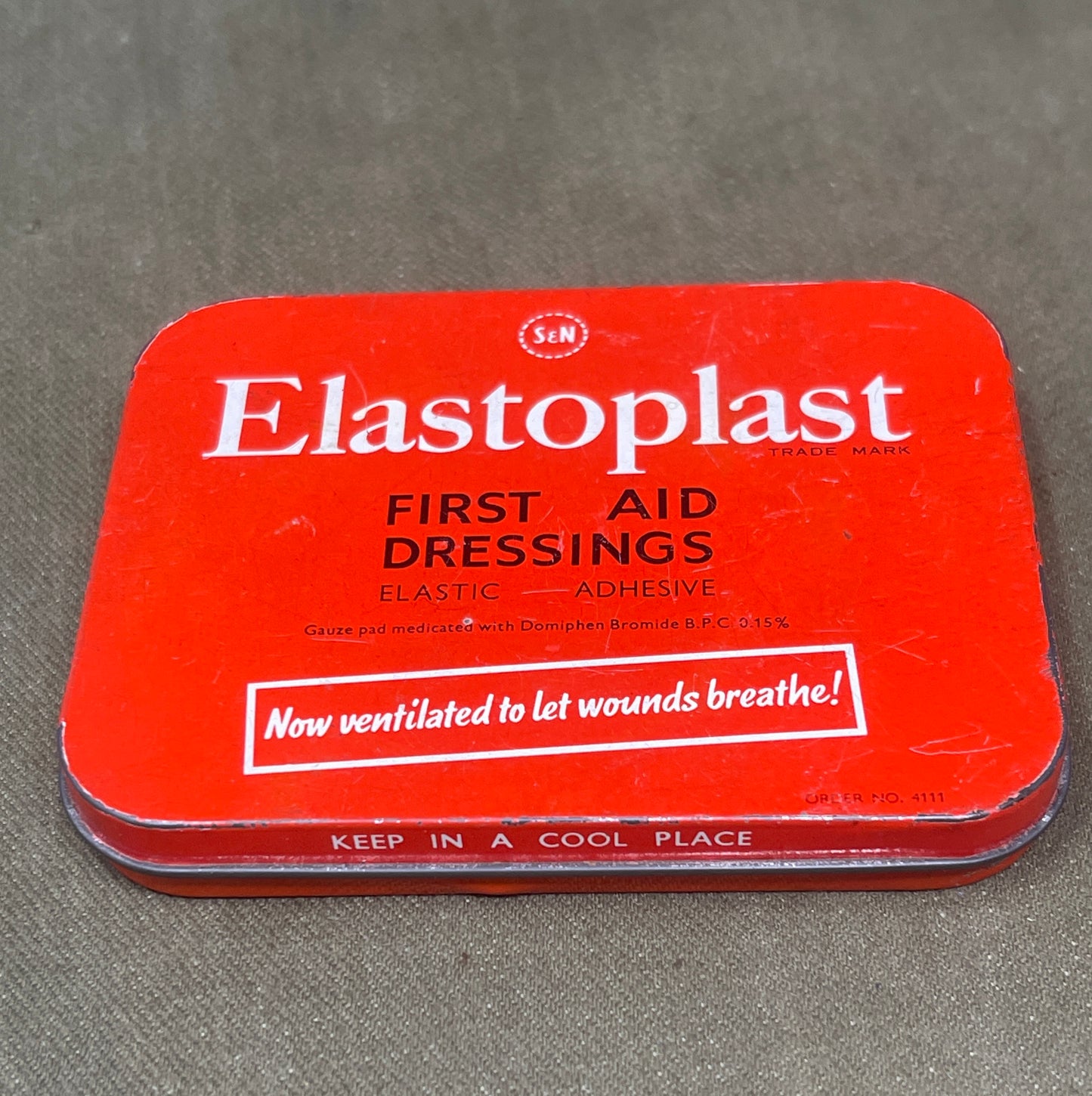 Vintage Antique Medical Tins – Elastoplast & Meggazones