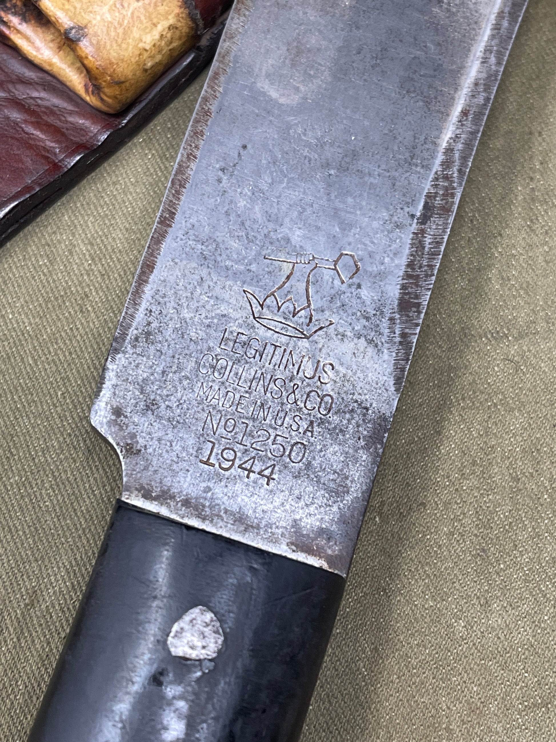 US Army Legitimus Collins & Co 1944 Dated Machete with Leather case