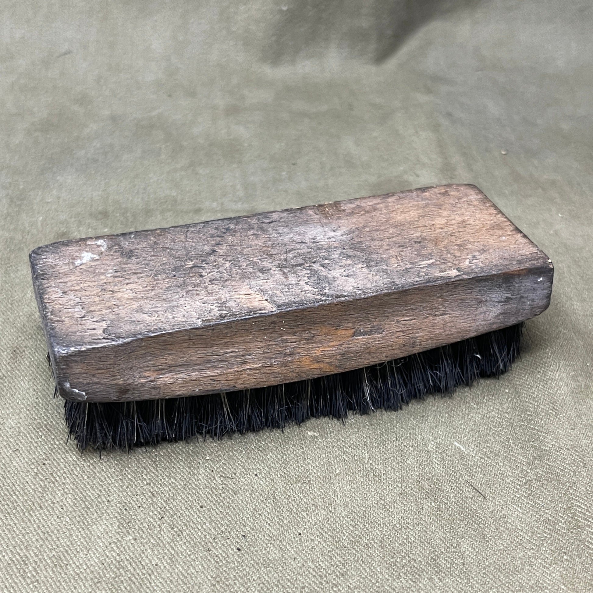 British Army WW2 1940 Dated Briton Bootbrush