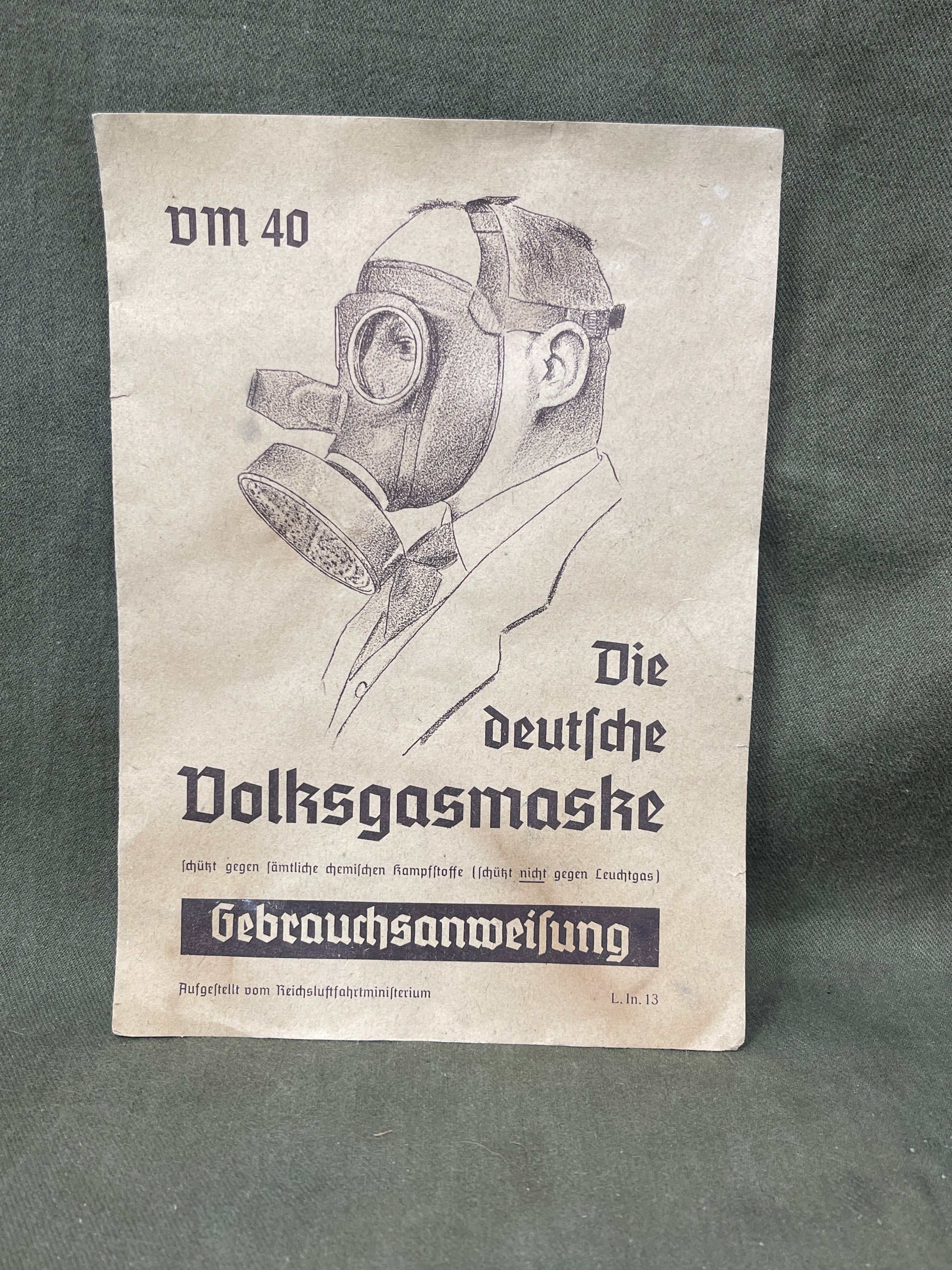 1939-45 WW2 German Civilian Homefront Gas Mask Complet