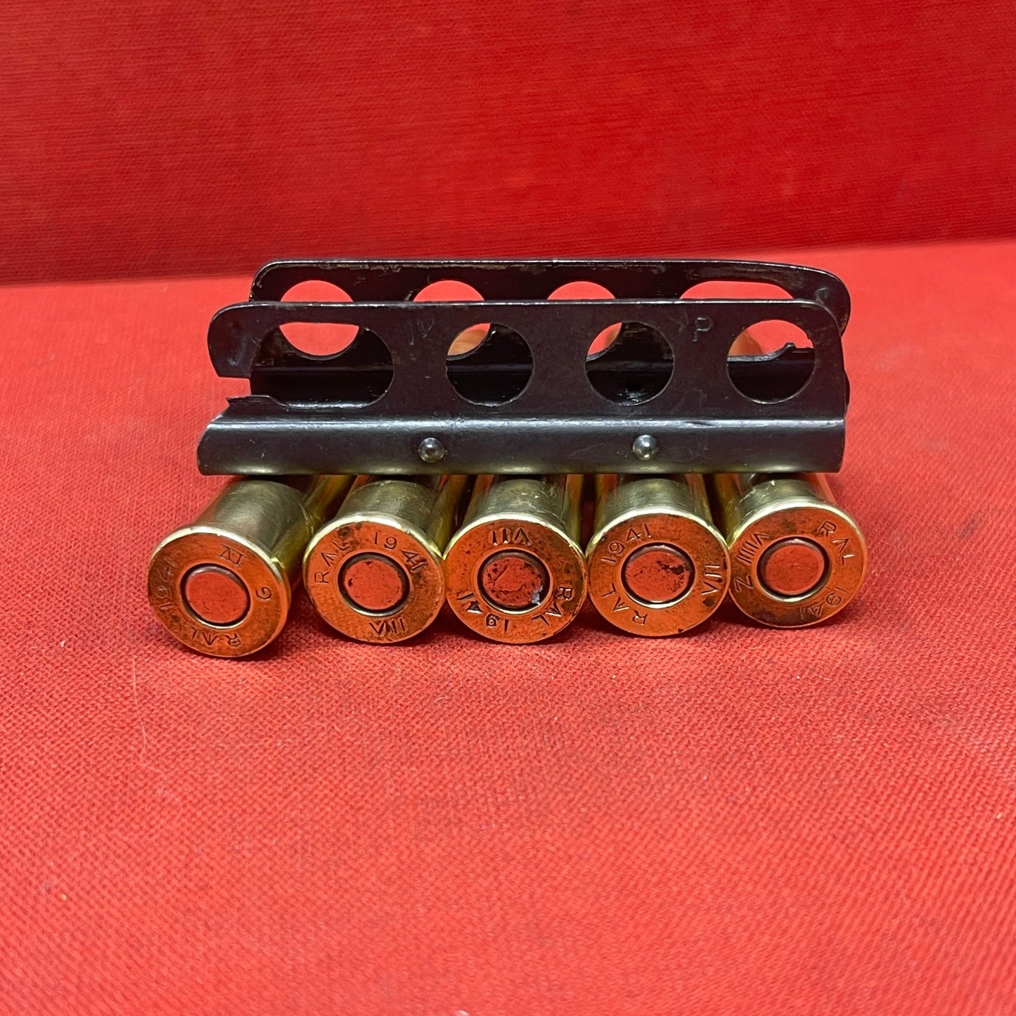 5 X BLANK 1941 Dated – .303 Lee Enfield Rounds In Charger Loading Clip