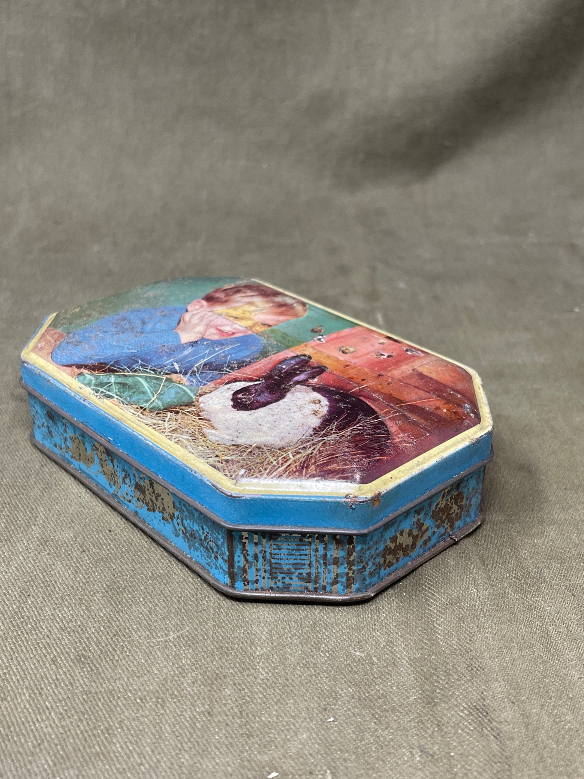 Vintage 1940's Tea Tin