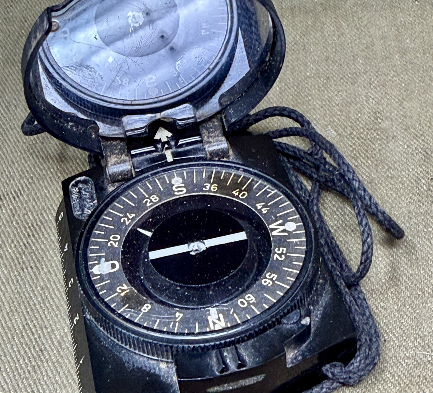 WW2 German Wehrmacht Bakelite Marching Compass – Marked Busch Rathenow