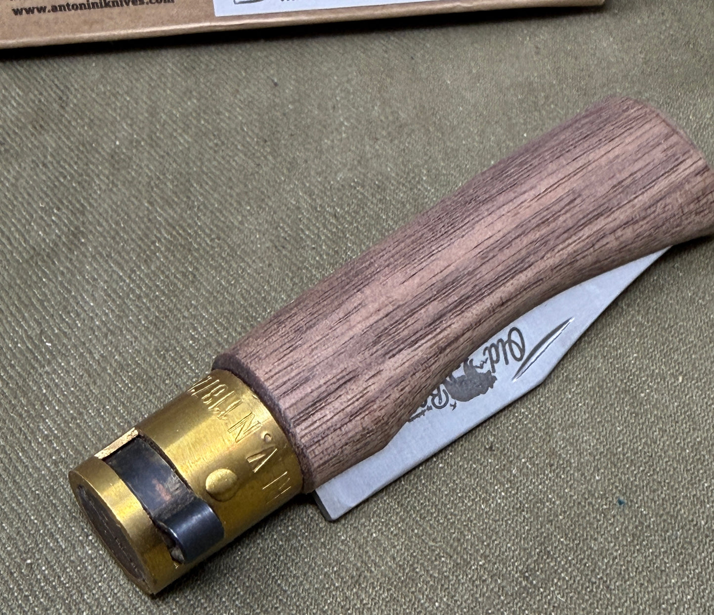 Old Bear Classical Walnut XS, 9307-15-LN pocket knife