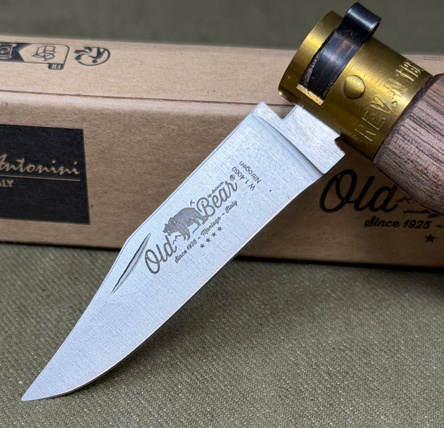 Old Bear Classical Walnut XS, 9307-15-LN pocket knife