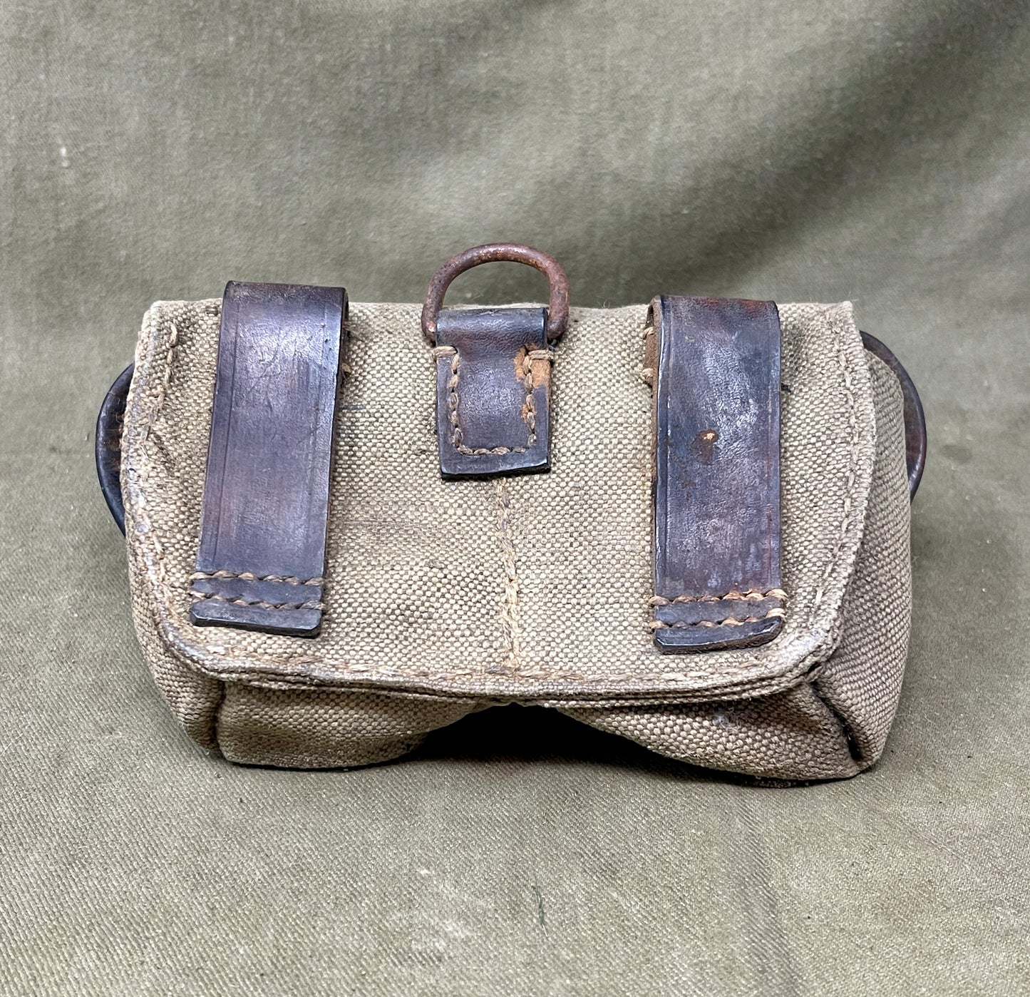 Early Pattern Russian Mosin Nagant Twin Leather Ammo Pouch & 4 x Clips 7.62x54 INERT Rounds