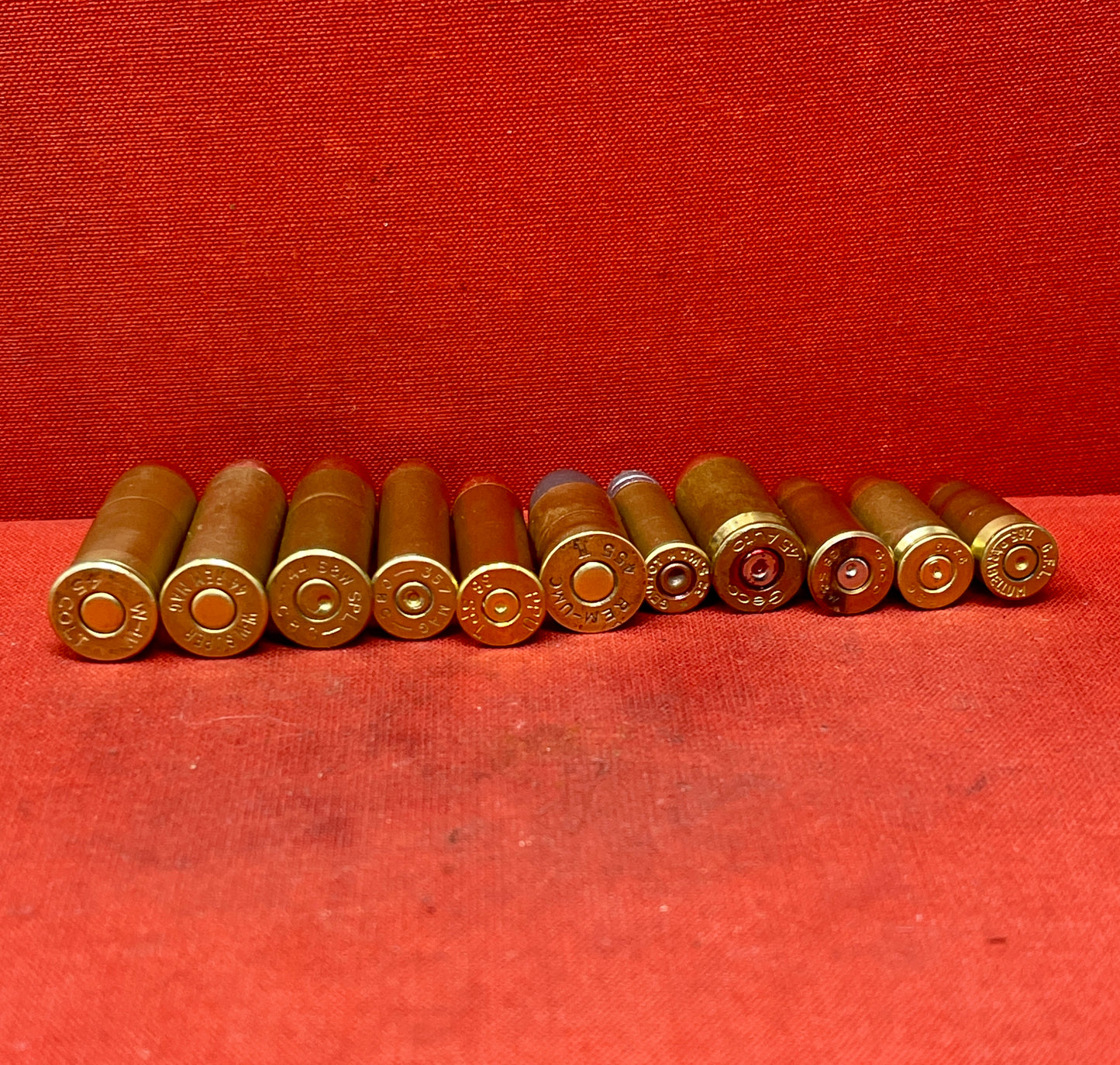 Collection Pistol Rounds.45 Long Colt, 44 Magnum, 44 Special 357 Magnum, 38 Special,.455, .32,, 45ACP, 38 S&W, 7.65 Luger, 9mm