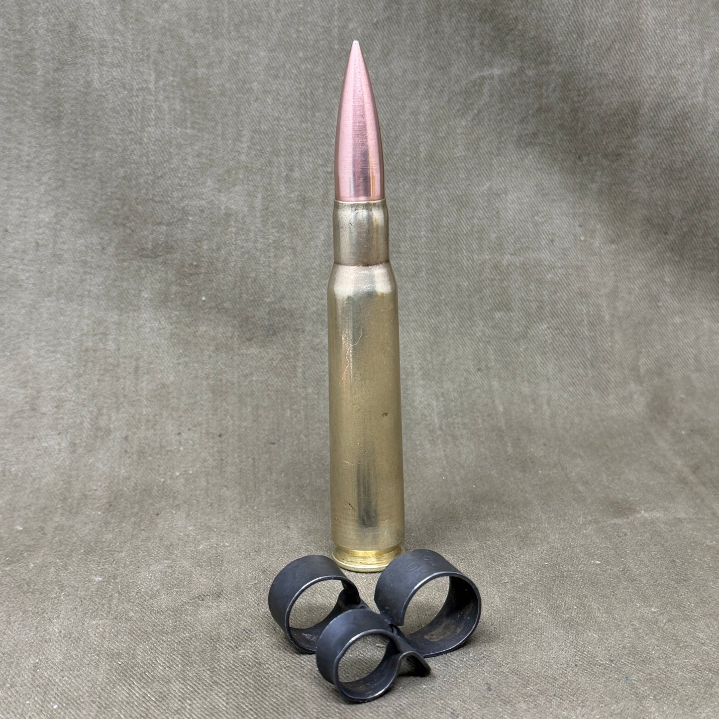 WW2 / Cold War Inert .50 Cal BMG Round with Browning MG Link – Military Display Cartridge