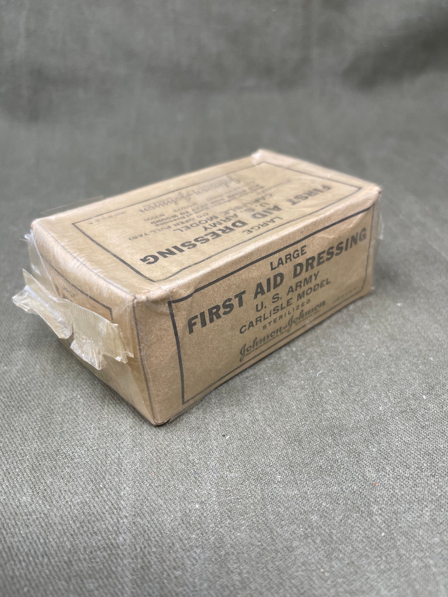 Large First Aid Dressing U.S. Army Carlisle Model Johnson & Johnson Wound Dressing