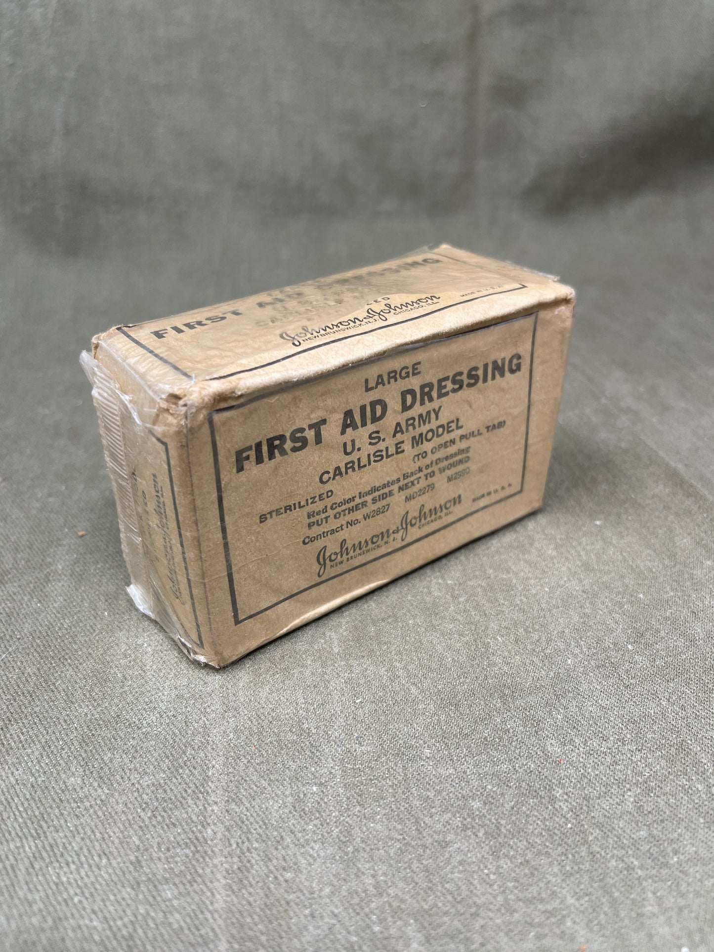 Large First Aid Dressing U.S. Army Carlisle Model Johnson & Johnson Wound Dressing