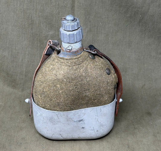 Original Spanish Army M1943 Canteen – Cantimplora Ejército Español M43