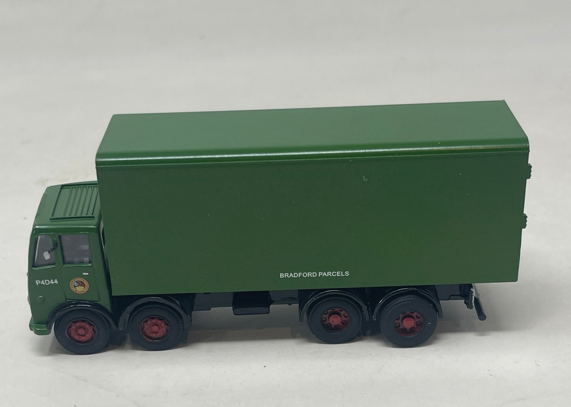 Base Toys   DA26 OO Gauge (1:76 Scale)  Bristol HG Van BRS Bradford parcels