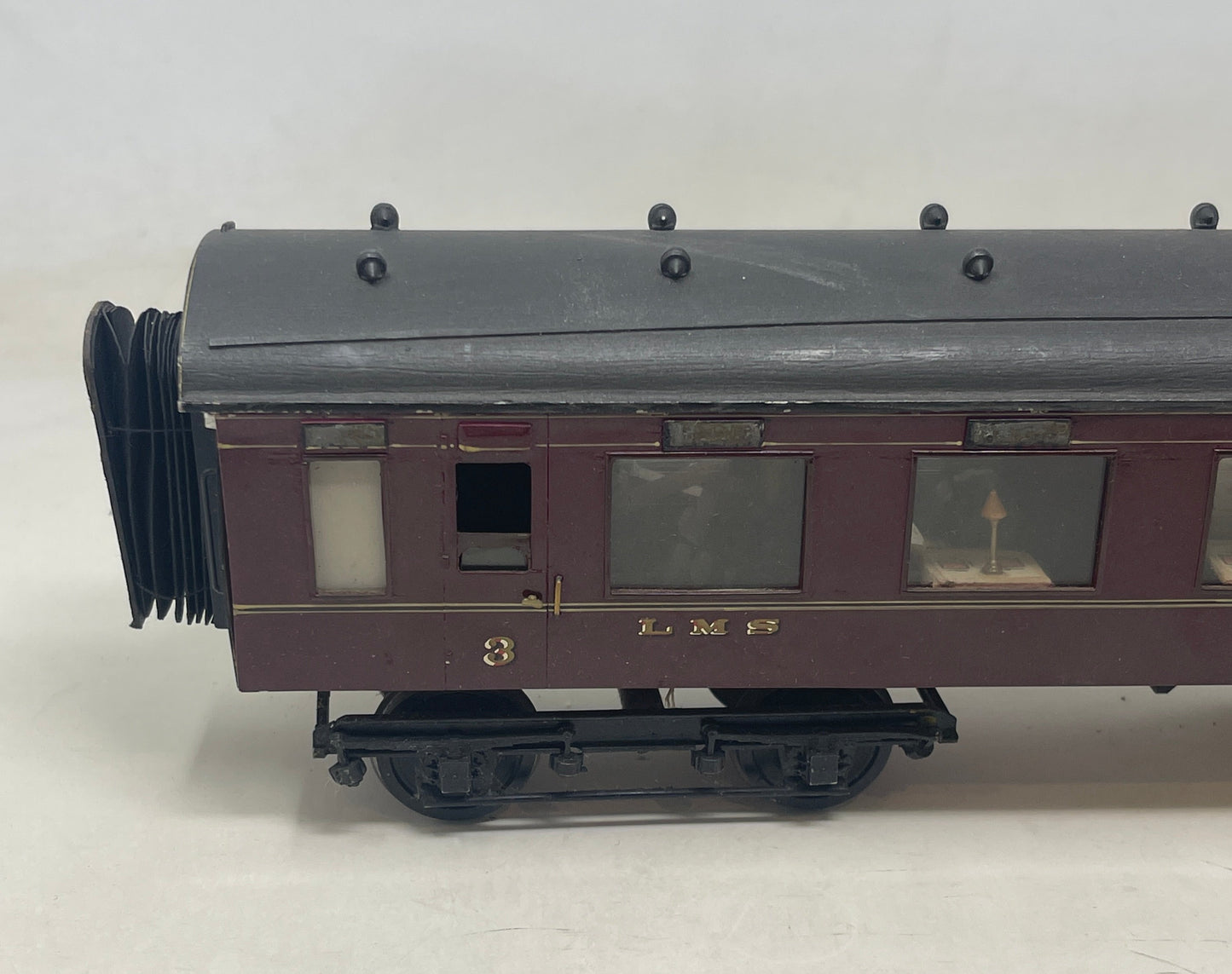  0 Gauge LMS Maroon Stanier 3rd Coach 