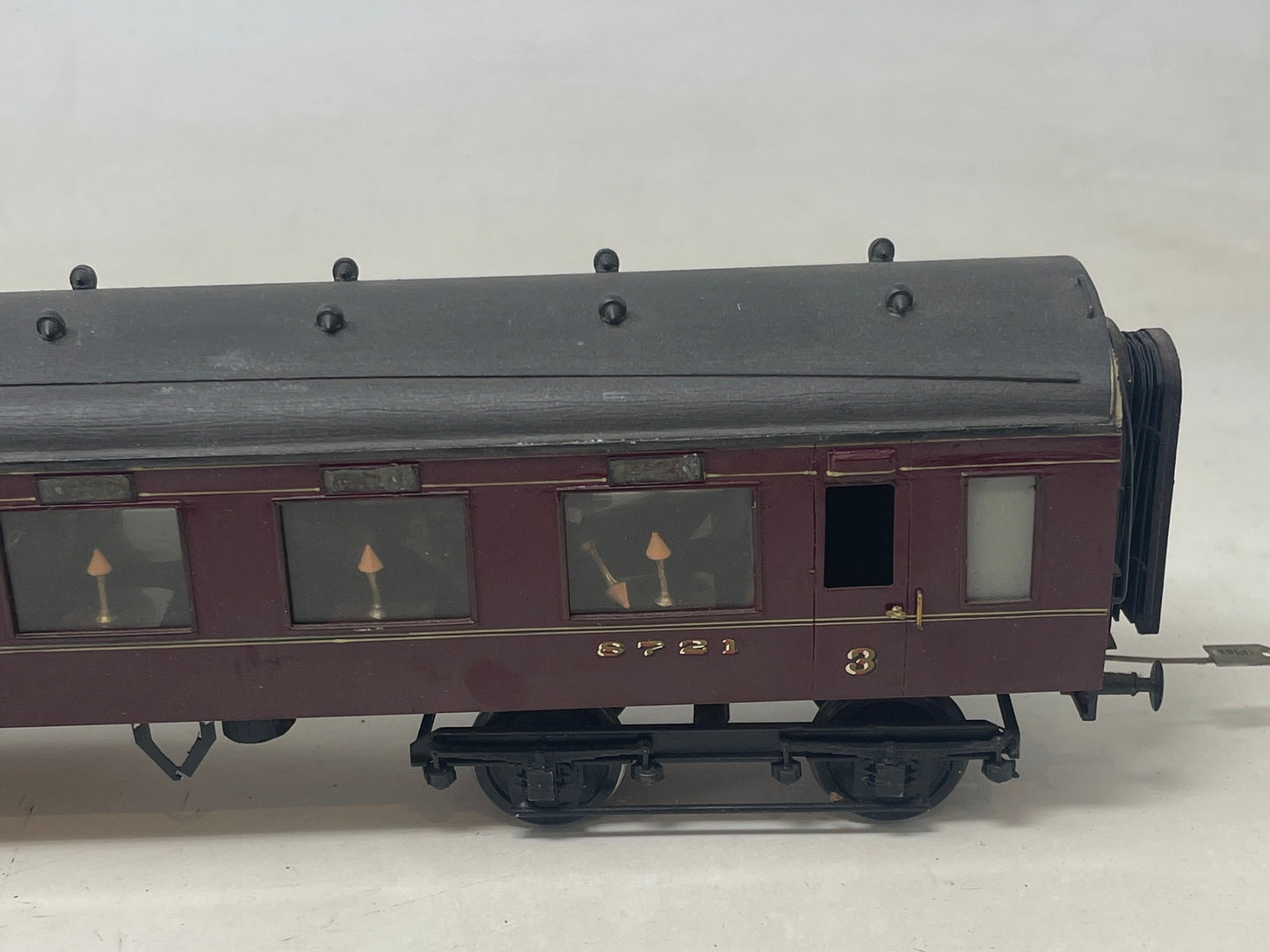  0 Gauge LMS Maroon Stanier 3rd Coach 