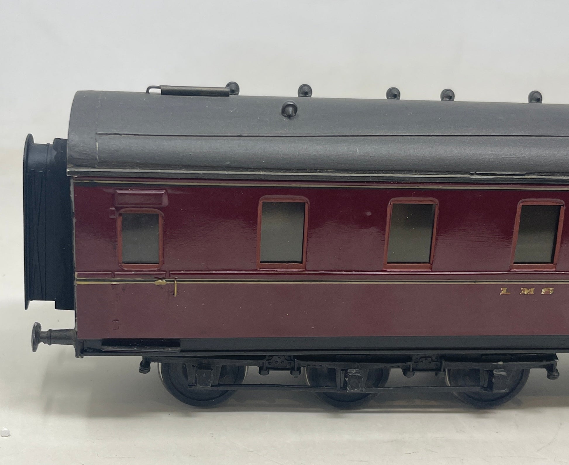 0 Gauge LMS Maroon Stanier D`Sleeping Car Coach