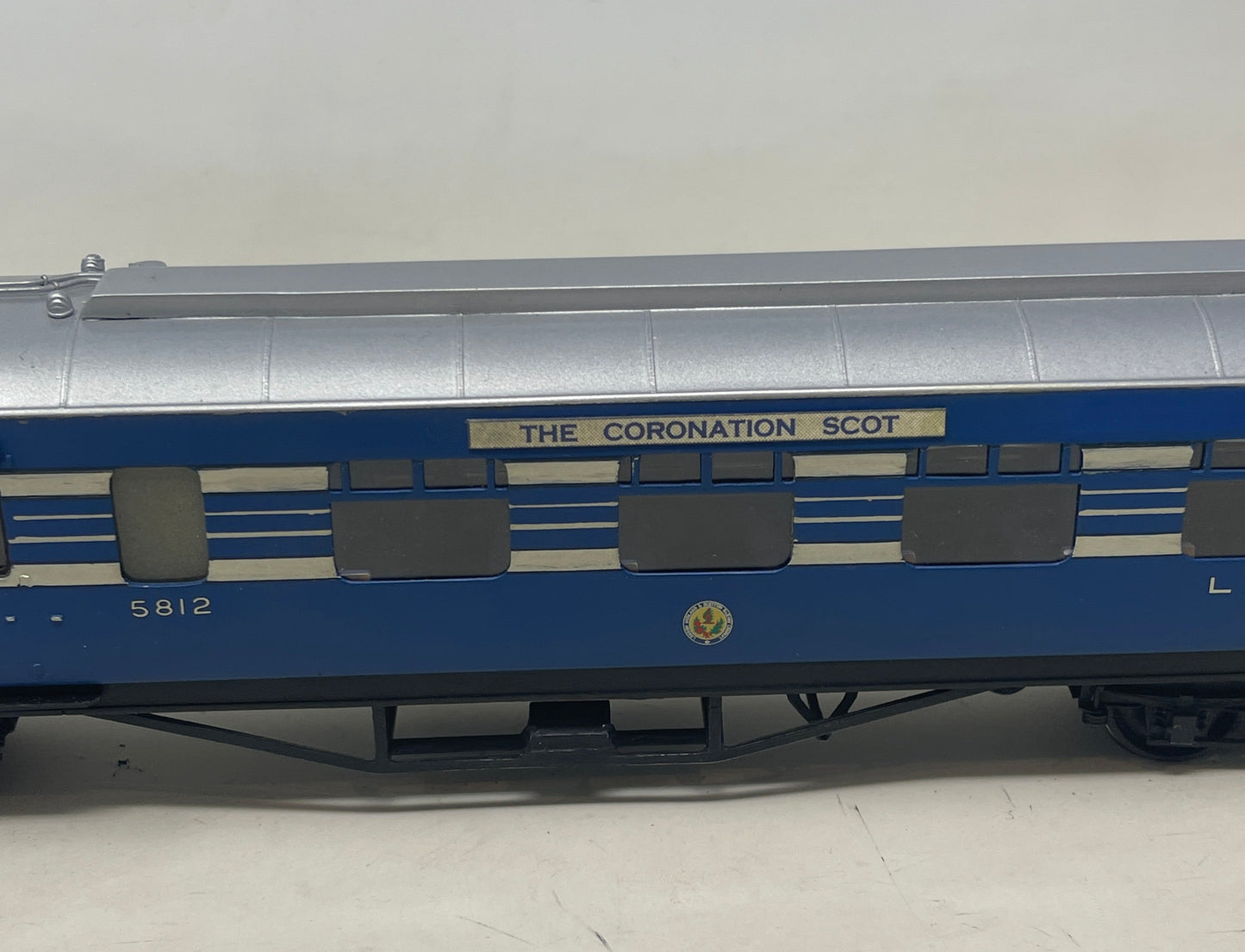 O Gauge LMS Coronation Scot Coach