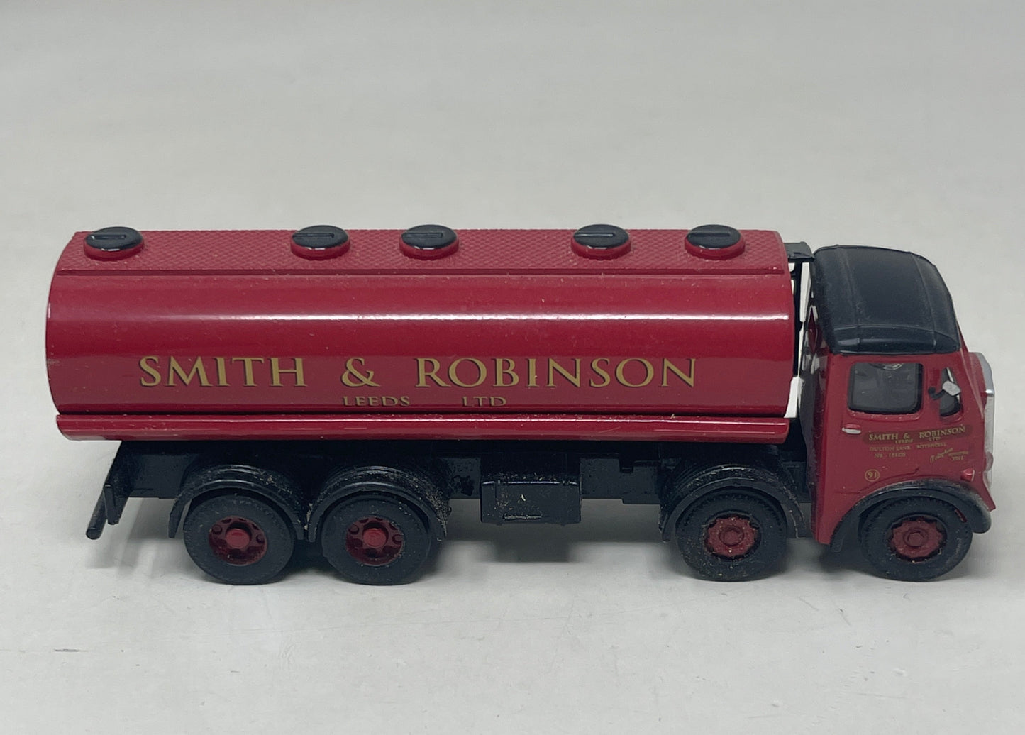 Base Toys DA22 1/76 Scale AEC Mammoth Major Tanker Smith & Robinson