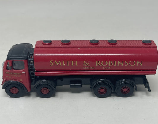 Base Toys DA22 1/76 Scale AEC Mammoth Major Tanker Smith & Robinson