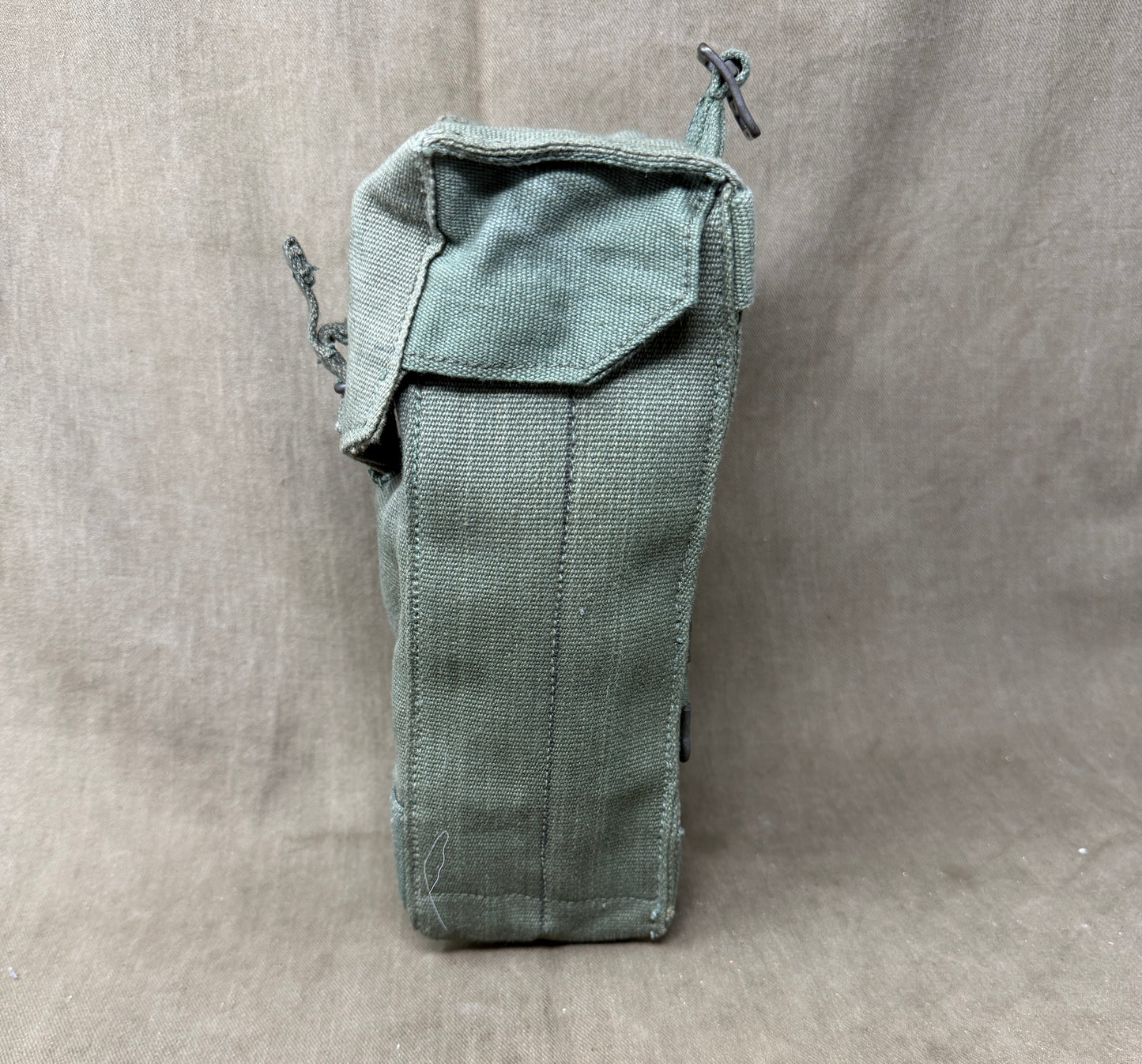 Original British Army 1944 Pattern Webbing Ammunition Pouch (Right Hand) – Dated 1945 – Unissued (Copy)