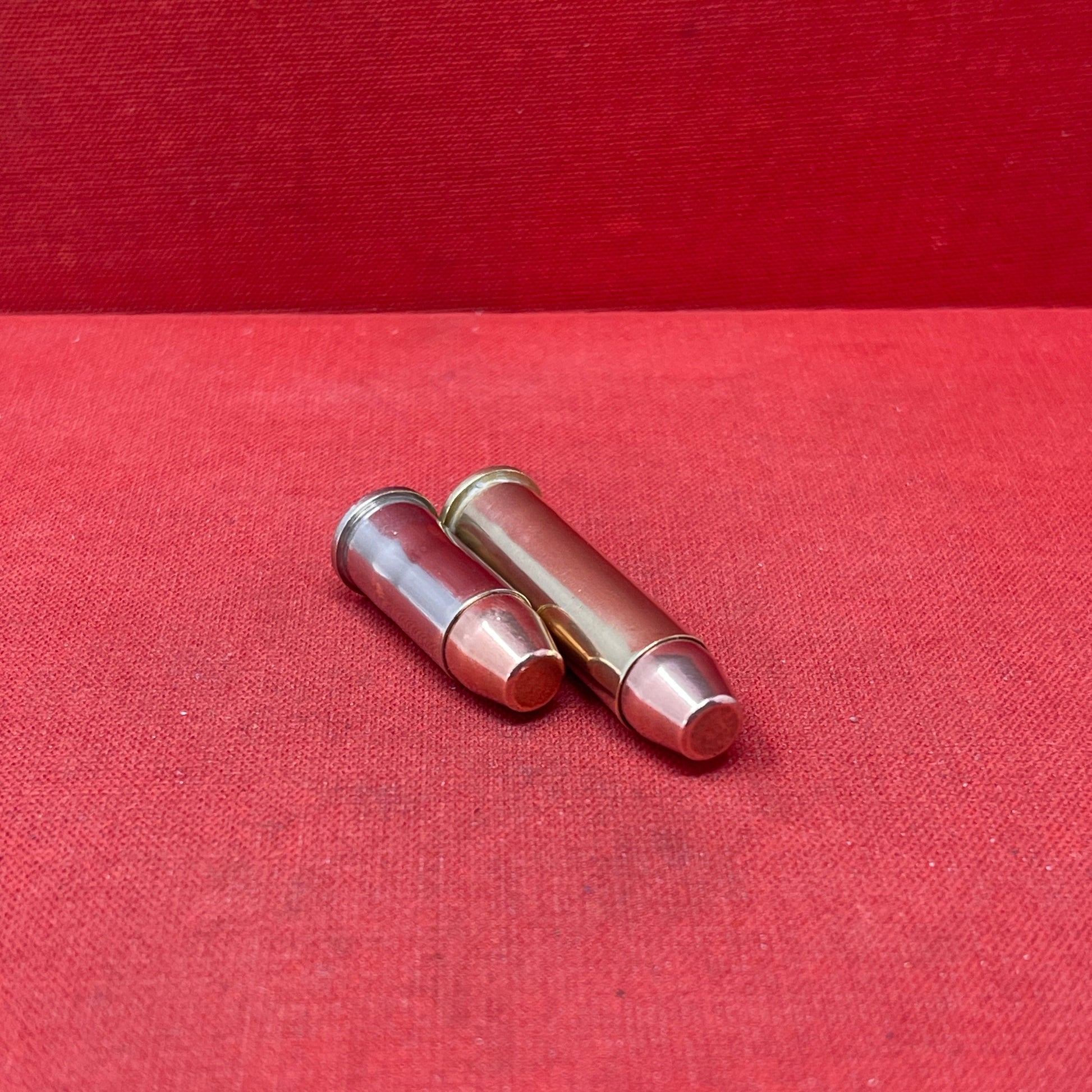 The inert .38 Special bullet typically consists of a cartridge case, primer pocket, and bullet. However, these components are inert and non-functional. The cartridge case is often made of brass or another material commonly used for live ammunition. The primer pocket may appear to contain a primer, but it is typically sealed or empty. The bullet is usually a solid piece of metal or plastic and does not contain any gunpowder or propellant.