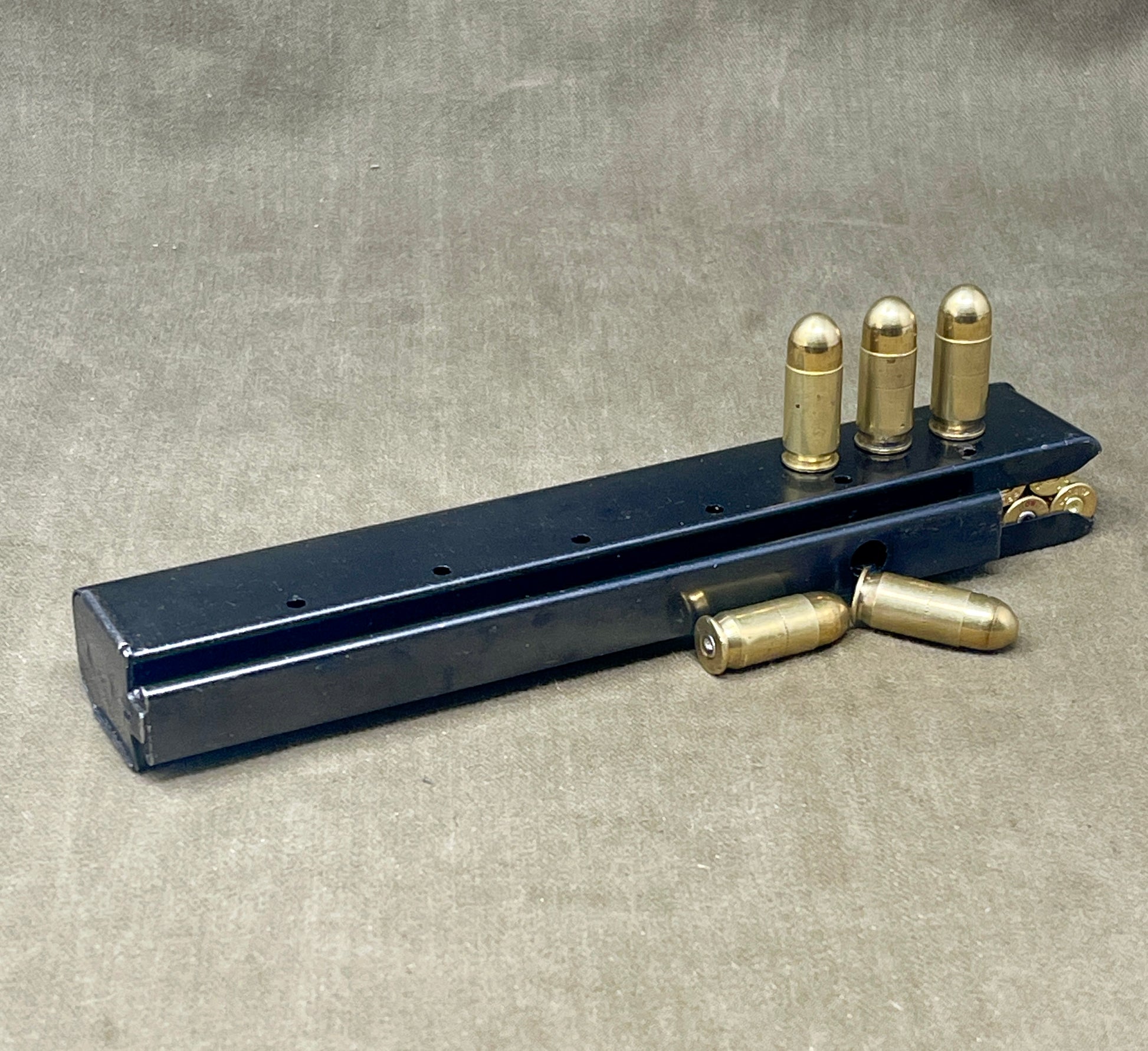 US WW2 Thompson 30 Round .45 ACP Magazine 5 x INERT Rounds