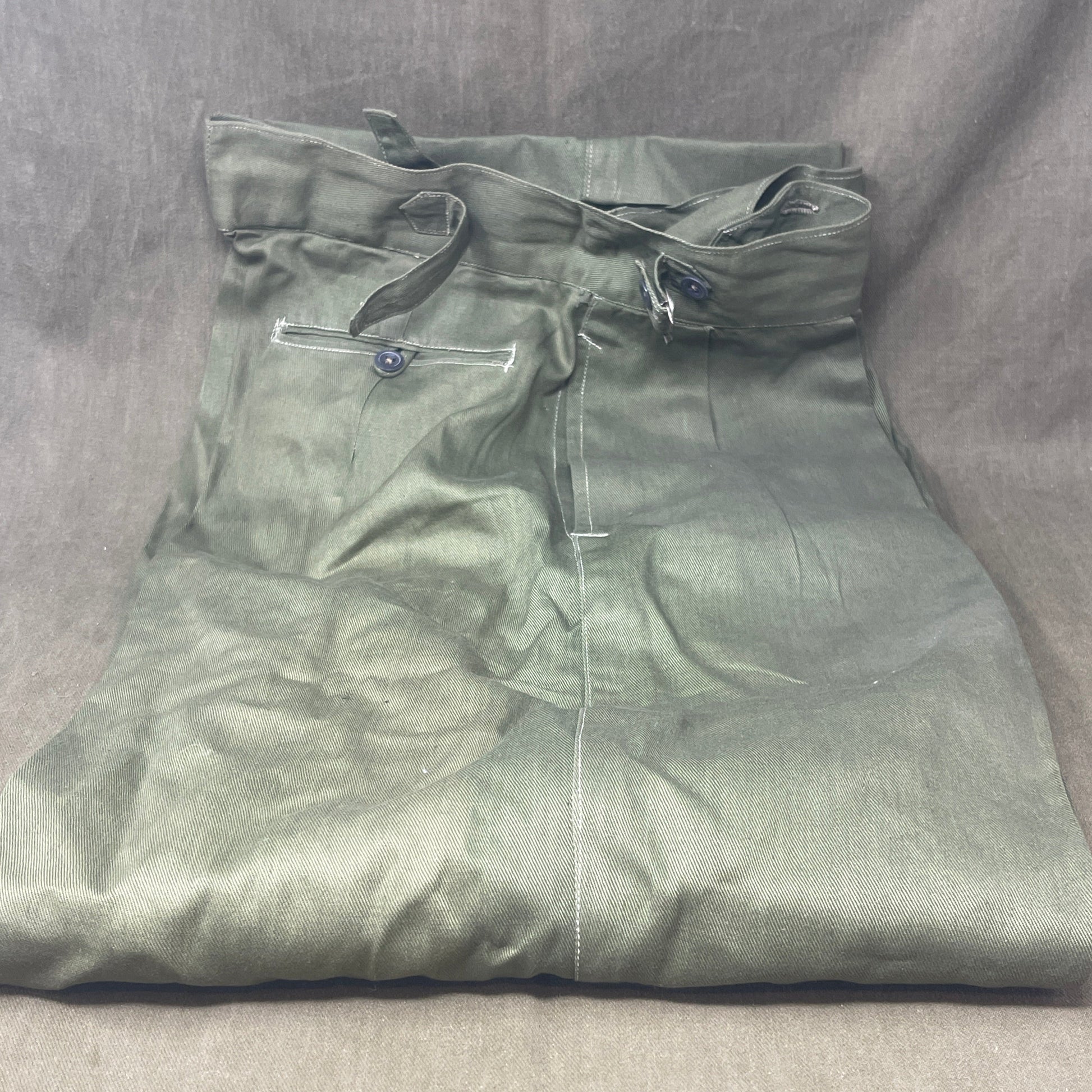 Original 1950s British Army Jungle Green Trousers– Excellent Condition