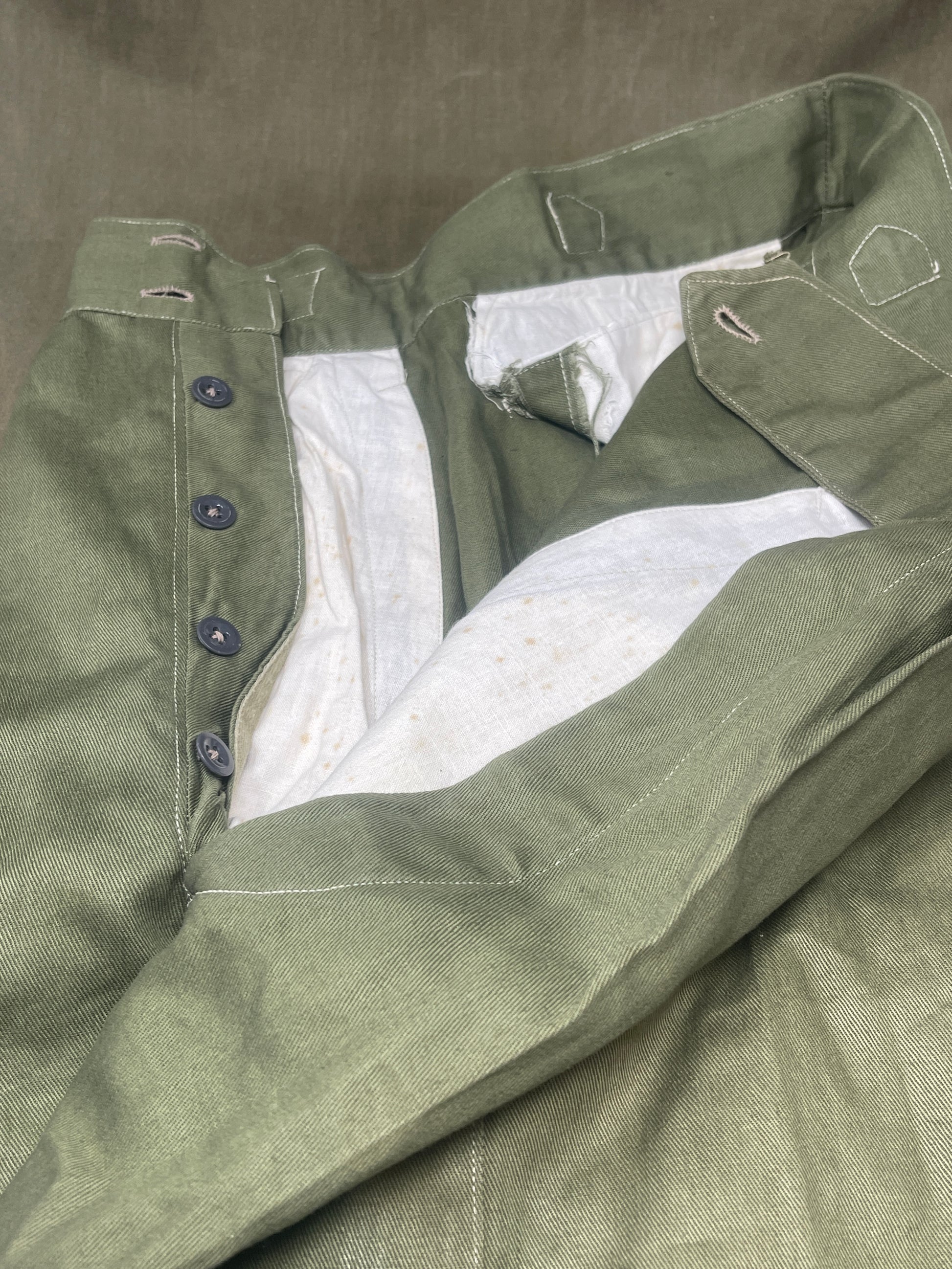 Original 1950s British Army Jungle Green Trousers– Excellent Condition