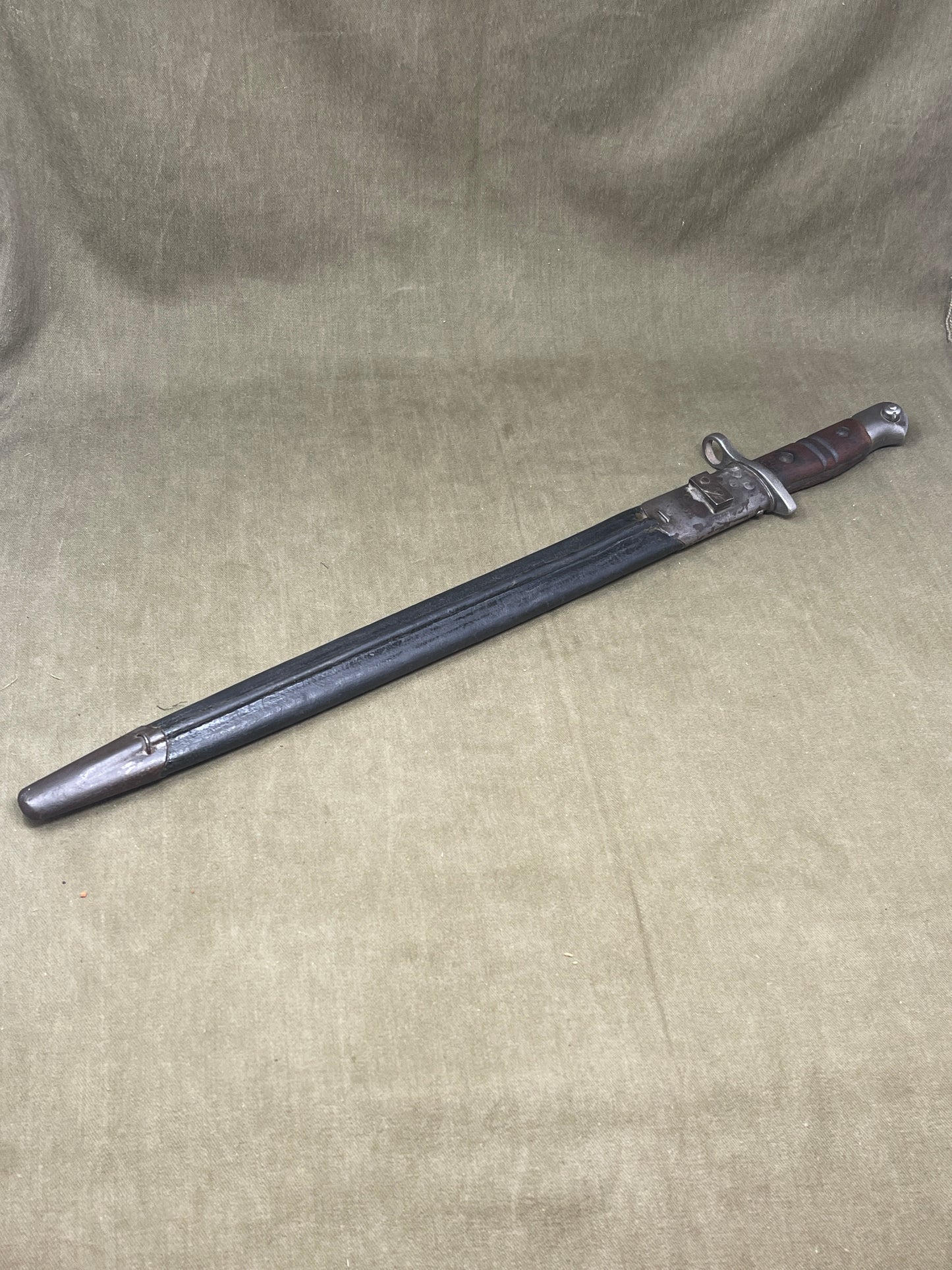 Original U.S. Army P14 M1913 Sword Bayonet – Remington July  1917 – Excellent Condition with Webbing Frog (Copy)